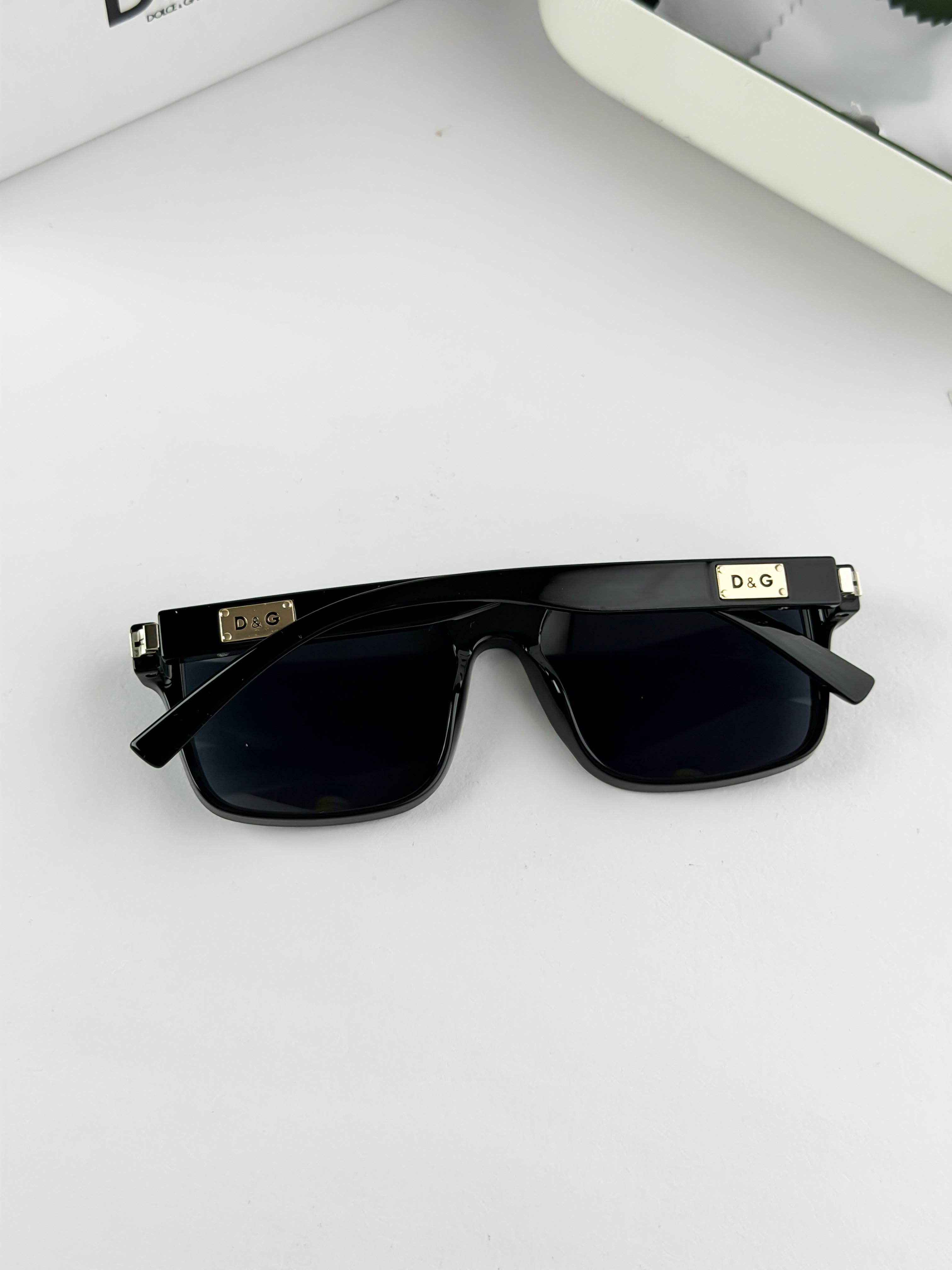Dol_ce & Gabba_na Black sunglass 2055