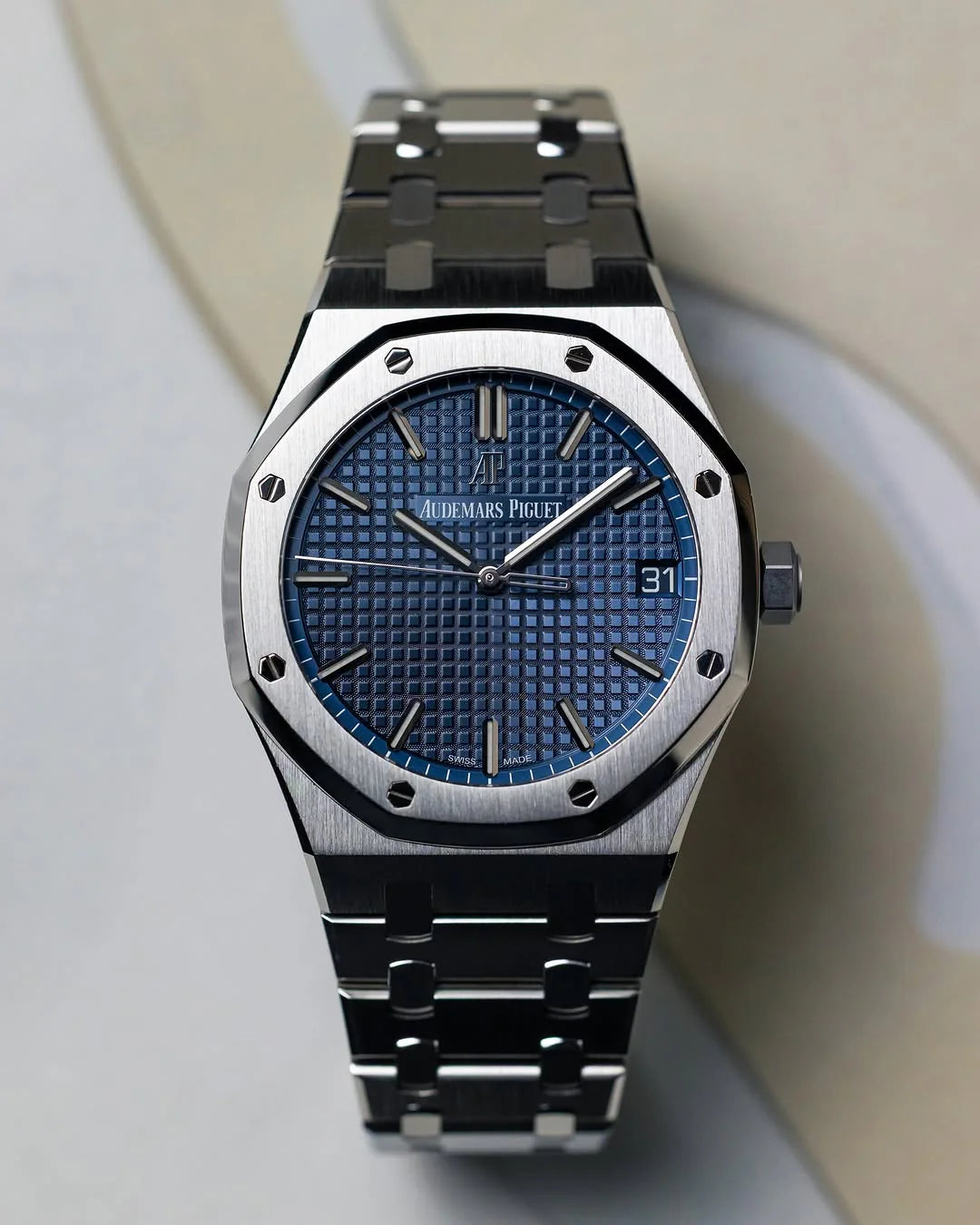 Aud_mrs Pie_gut Royl O_ak Blue watch