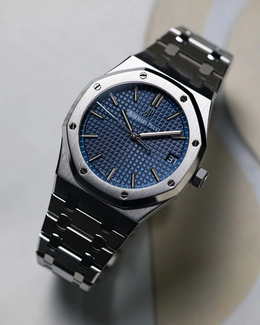 Aud_mrs Pie_gut Royl O_ak Blue watch