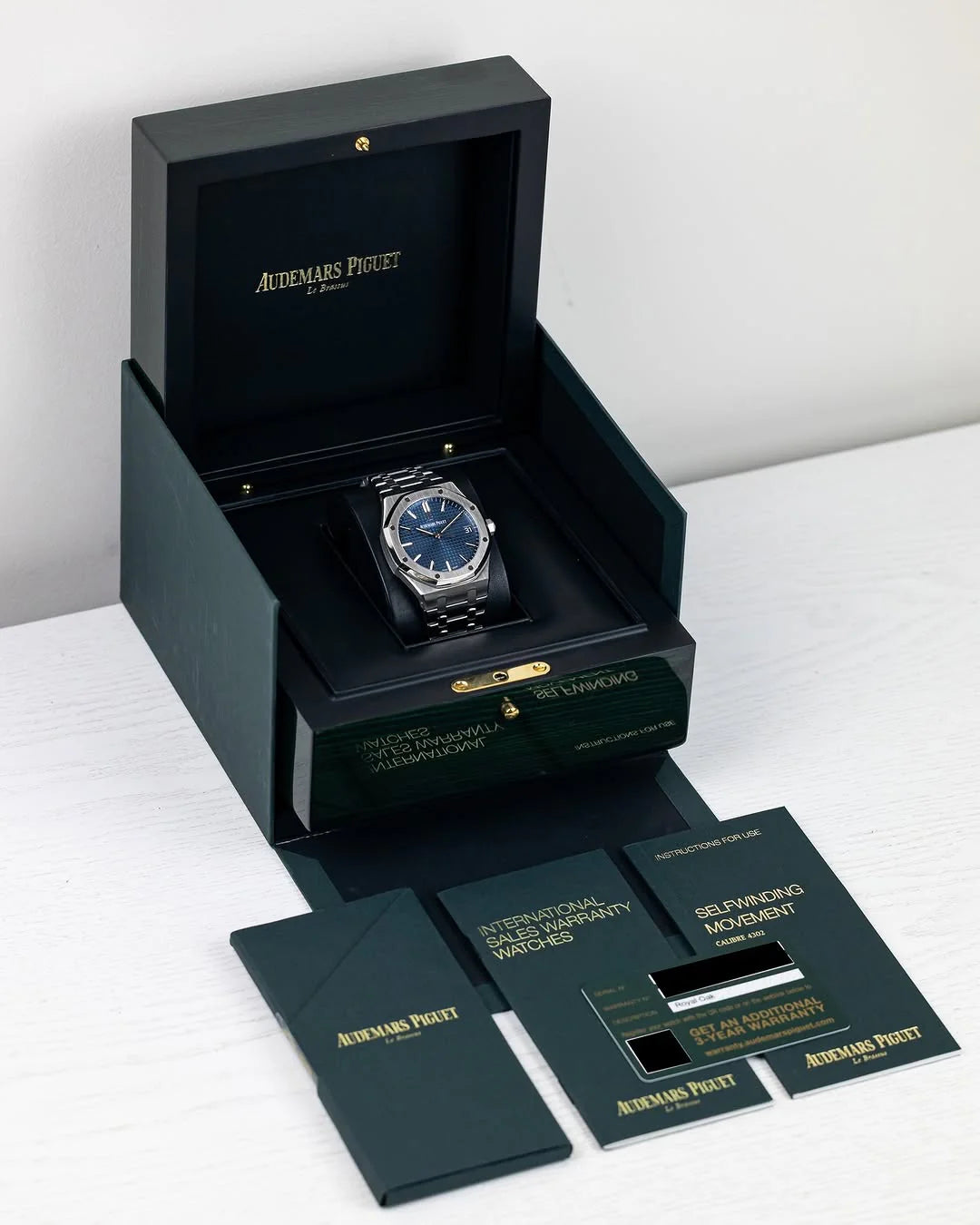 Aud_mrs Pie_gut Royl O_ak Blue watch