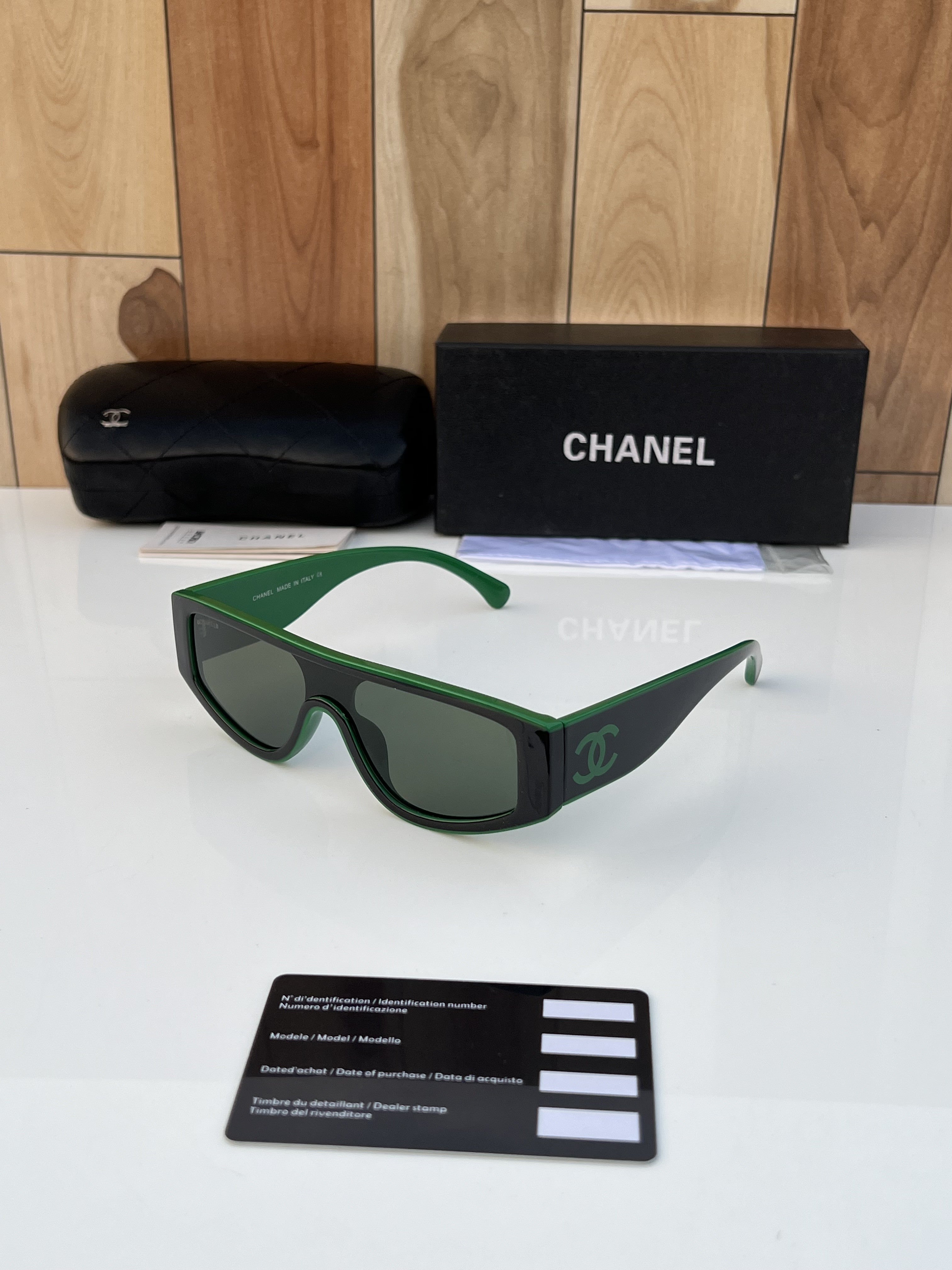 Cha_nel_1001_green_black