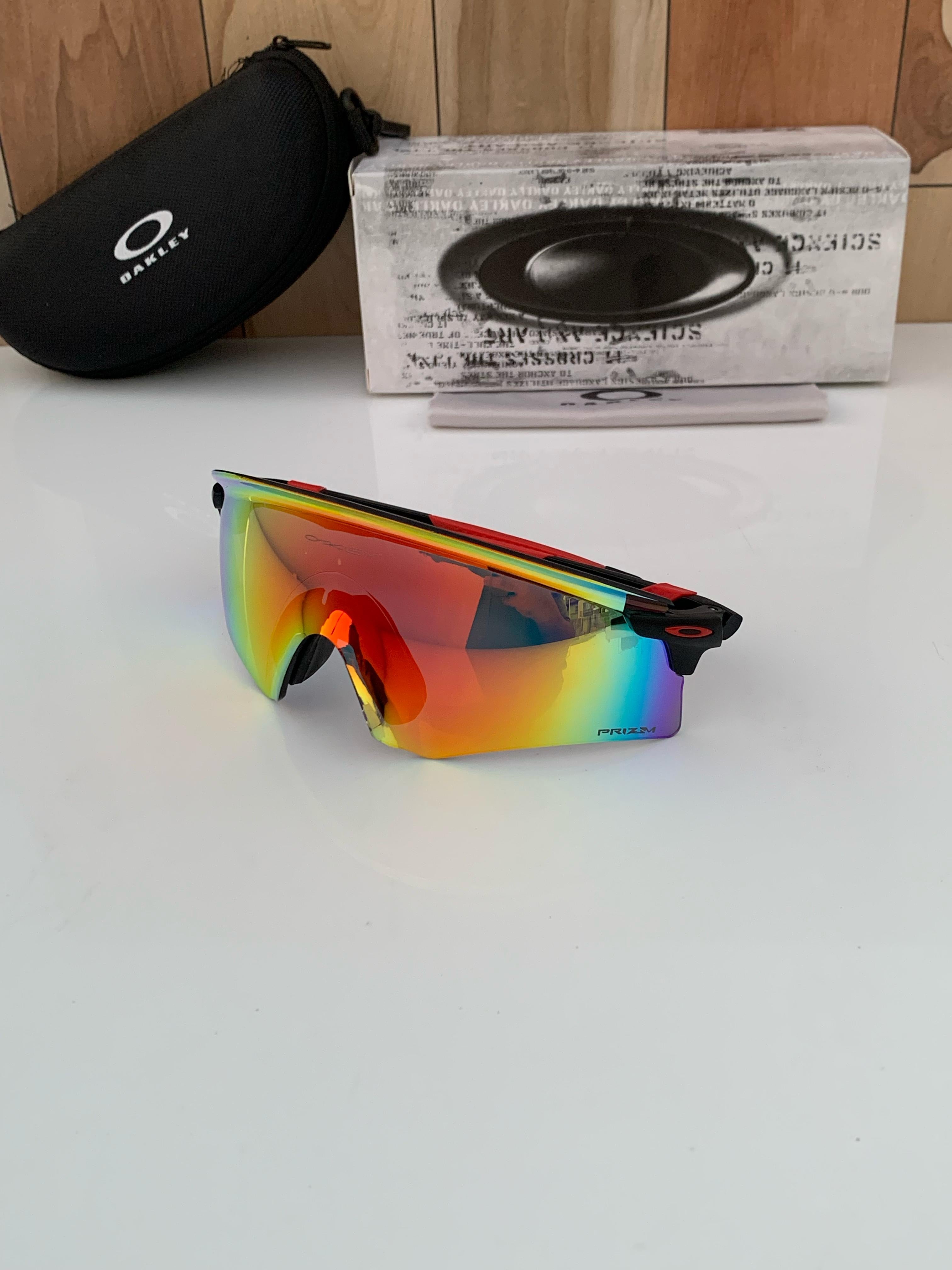 Oak_ley 9471 black red