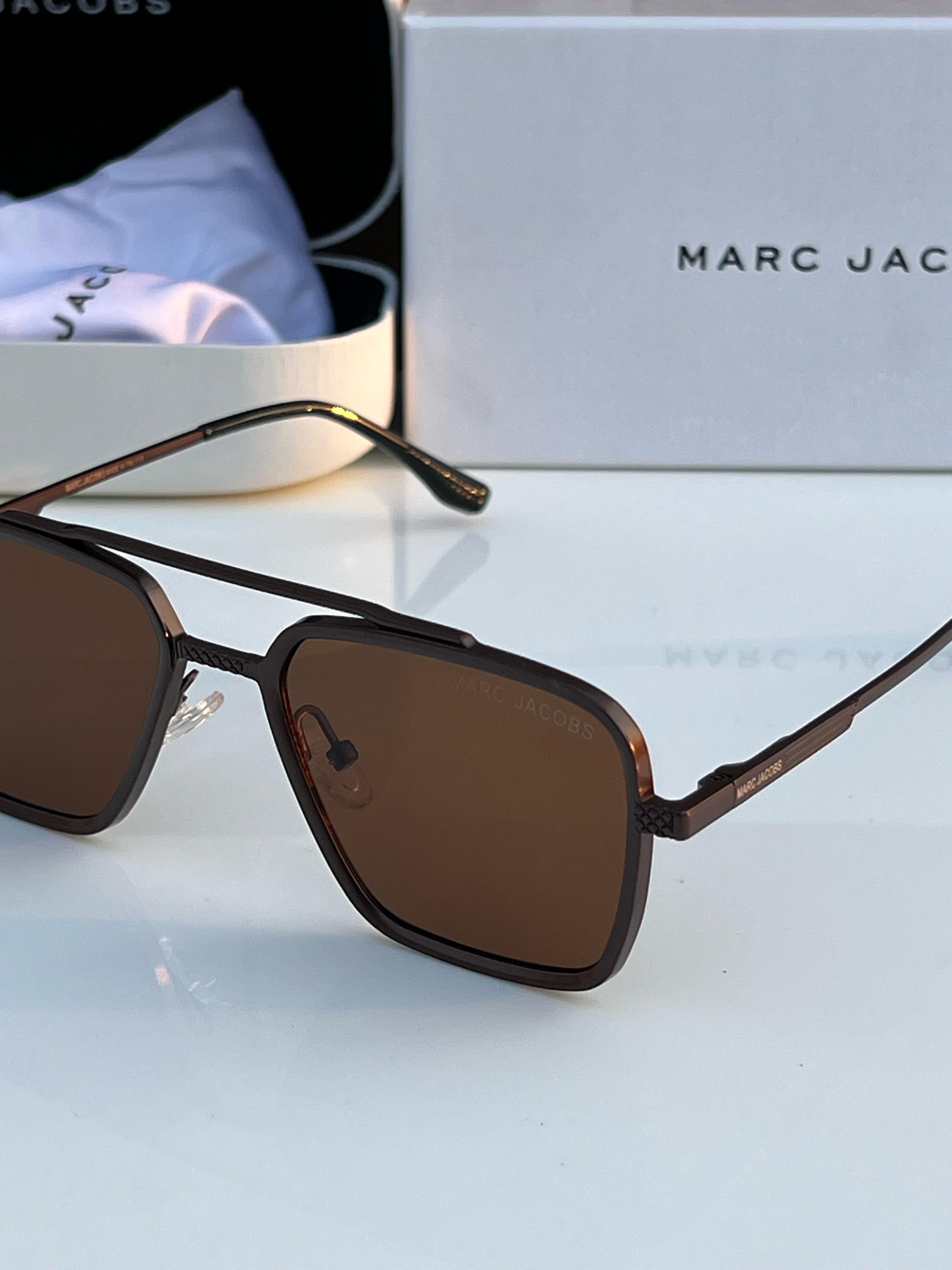 Mar_c Jacob’s 505 brown A