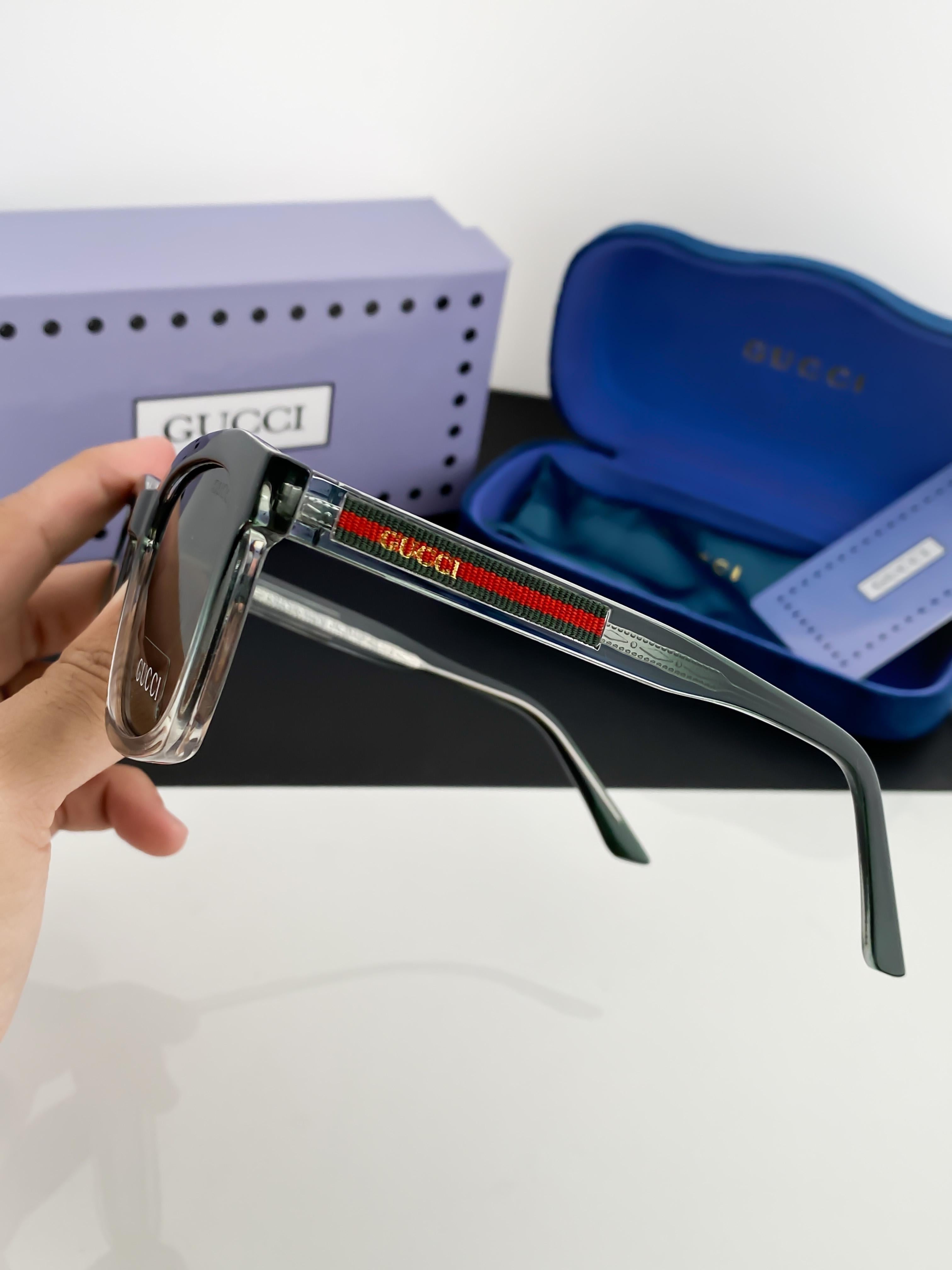 GU_C_CI GREEN 7727 B