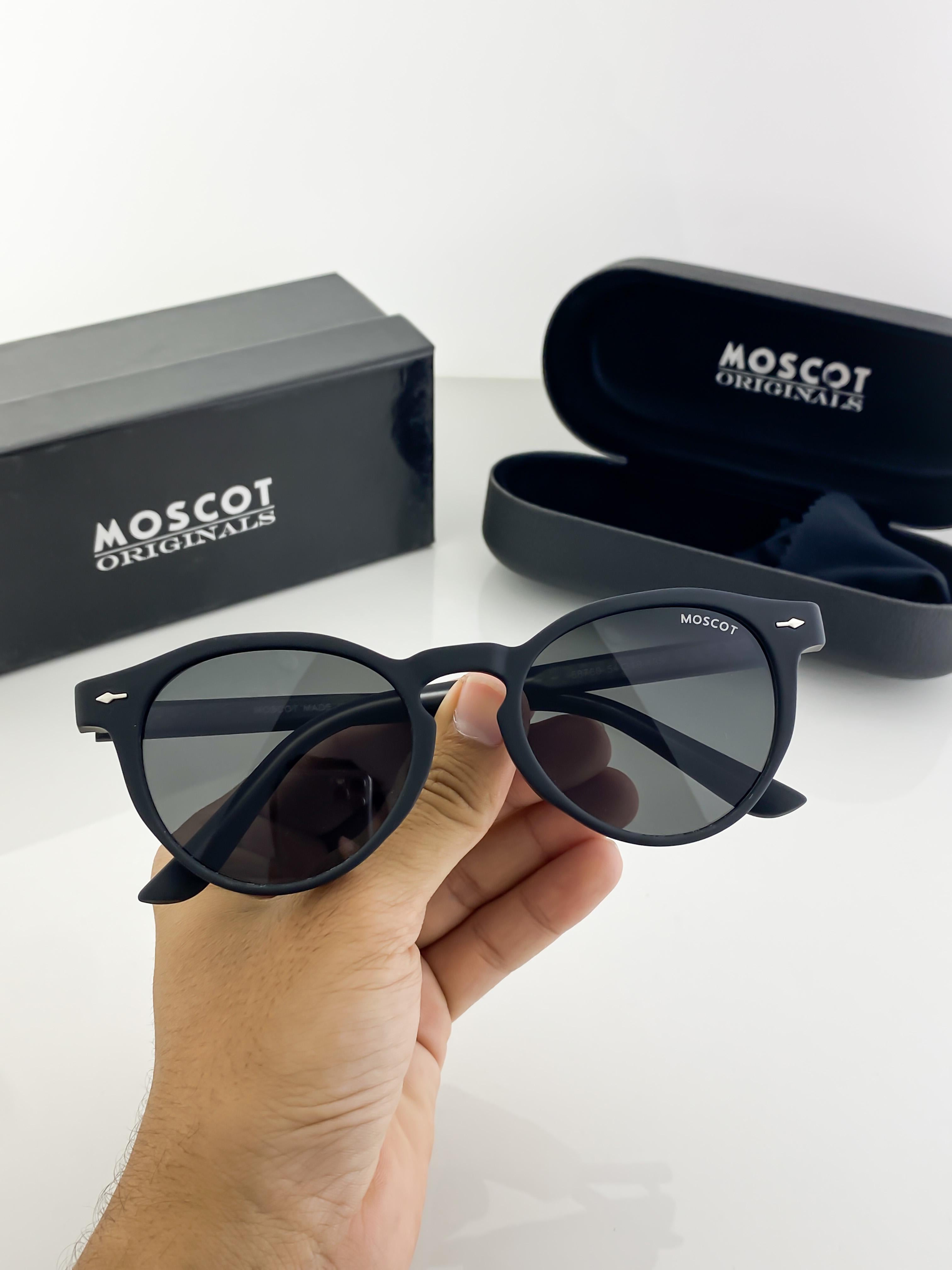 MOST BLACK 58760