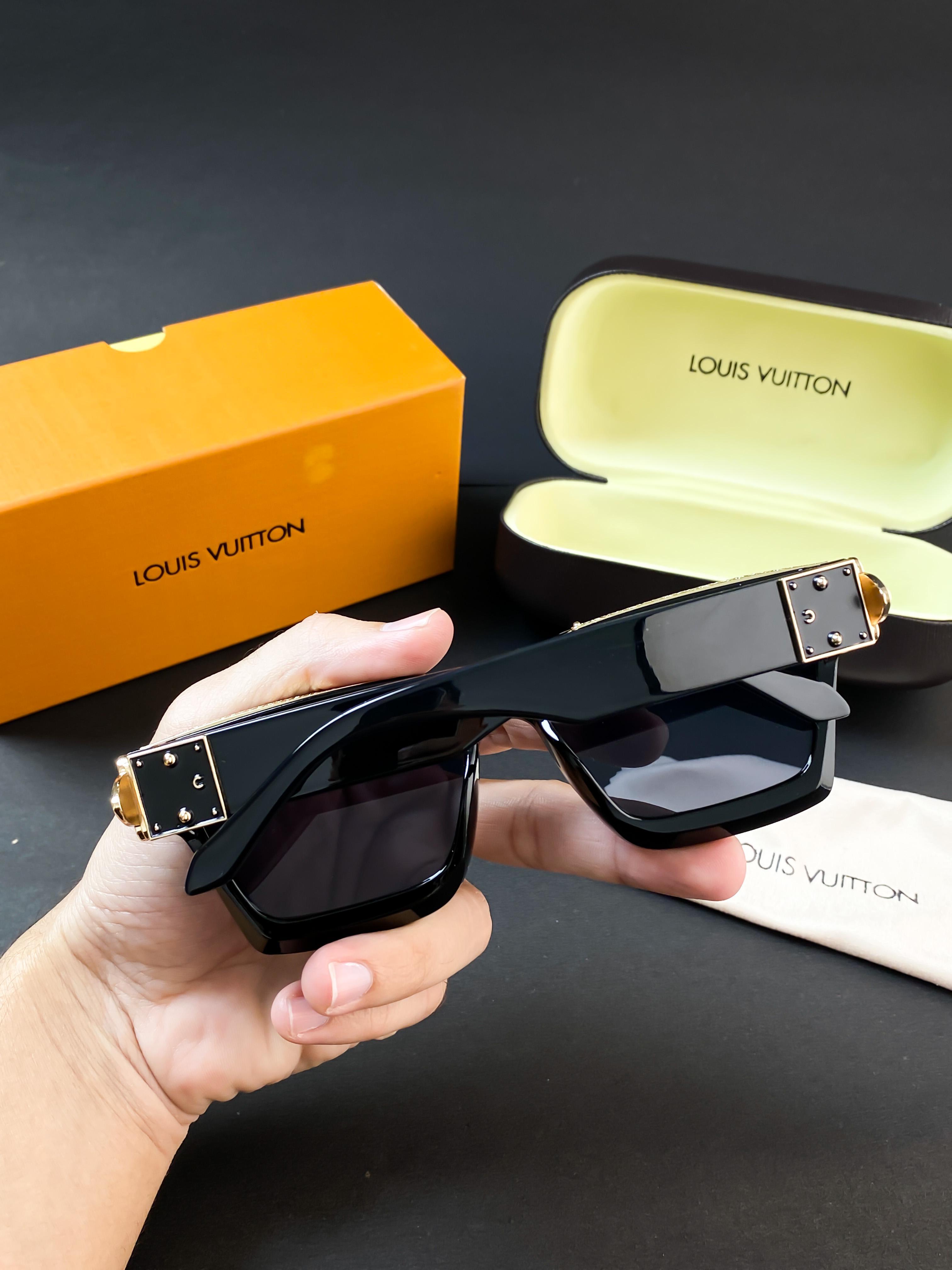 VUITTON GOLD BLACK 65-N