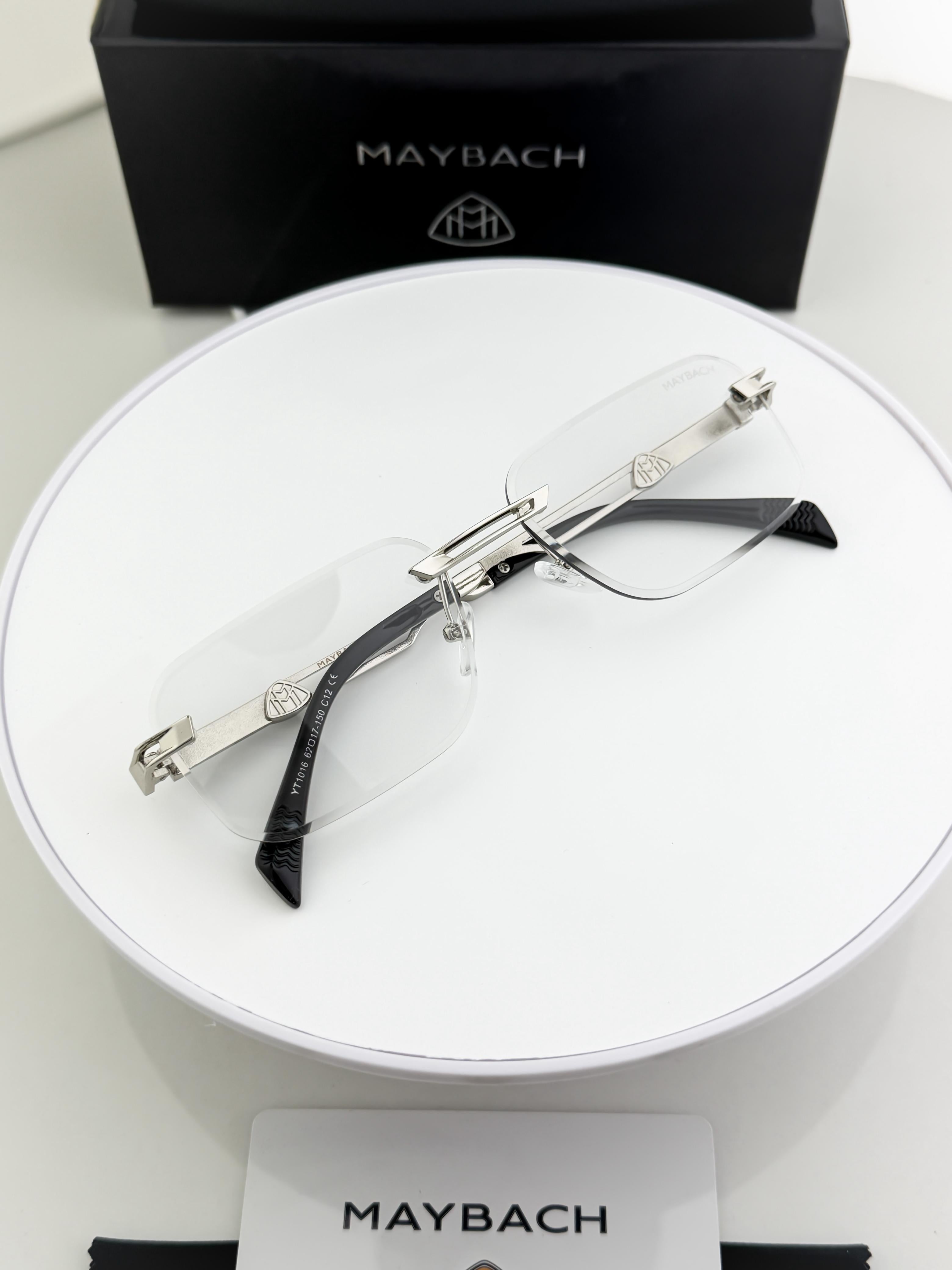 MAY  SILVER BLACK 1016