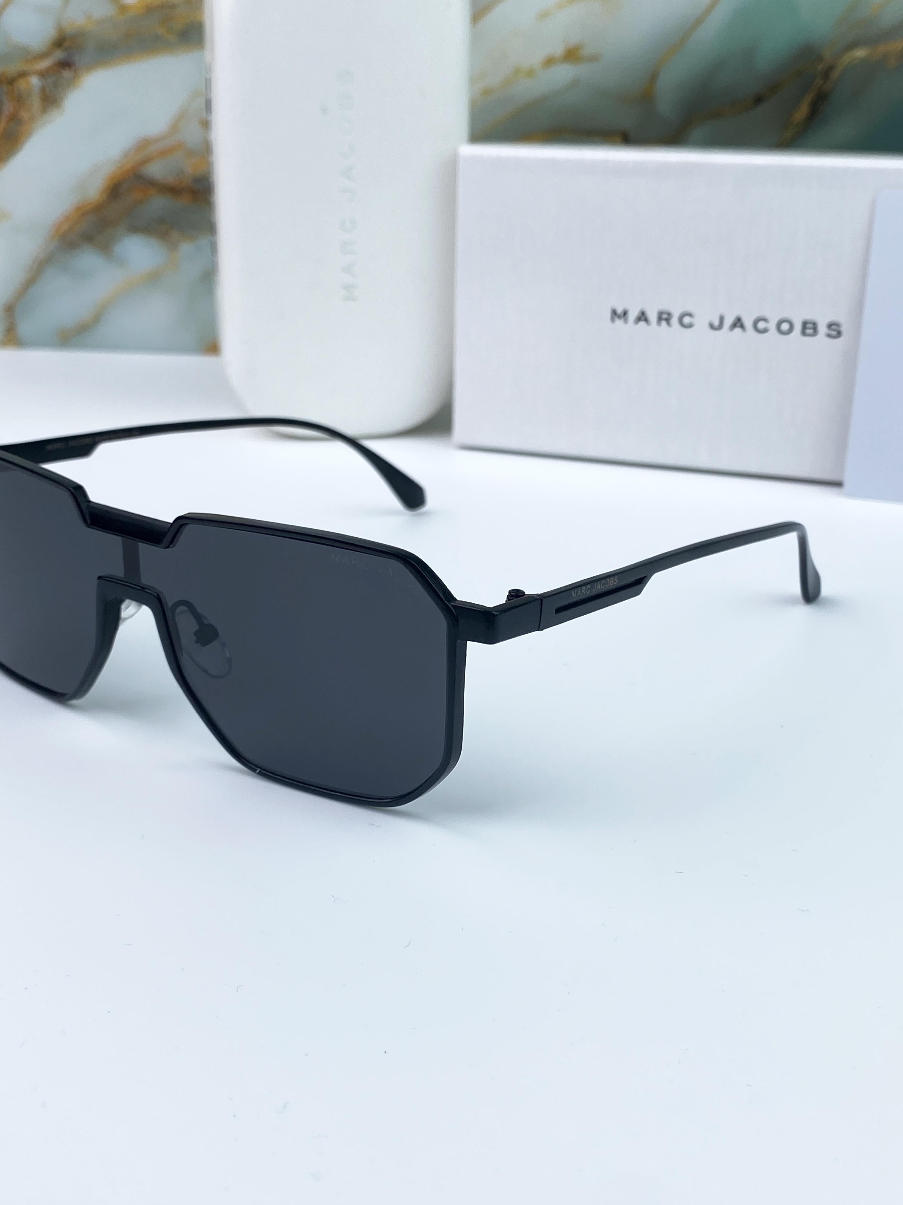 MA__RC JACBS SUNGLAS
