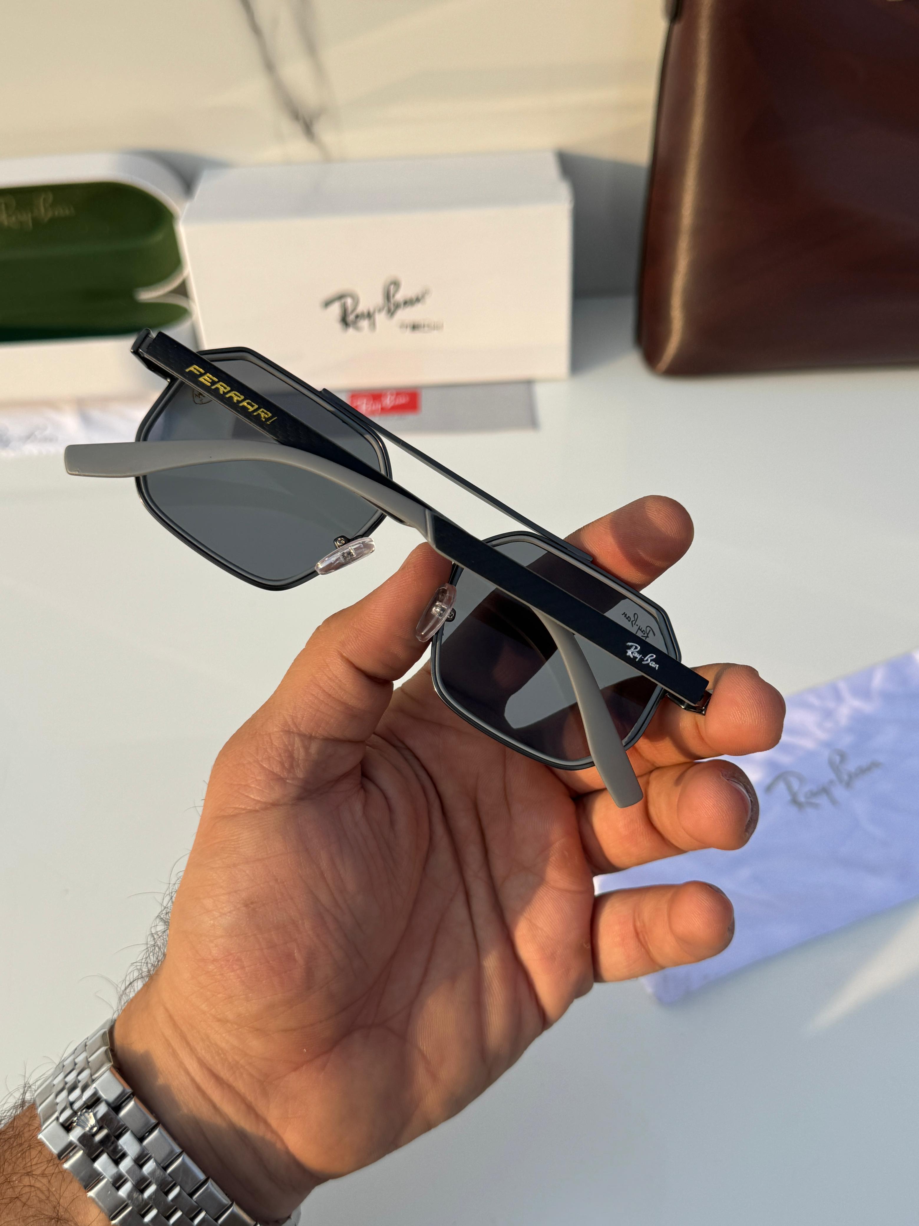 RAY__BN SUNGLASS 3700