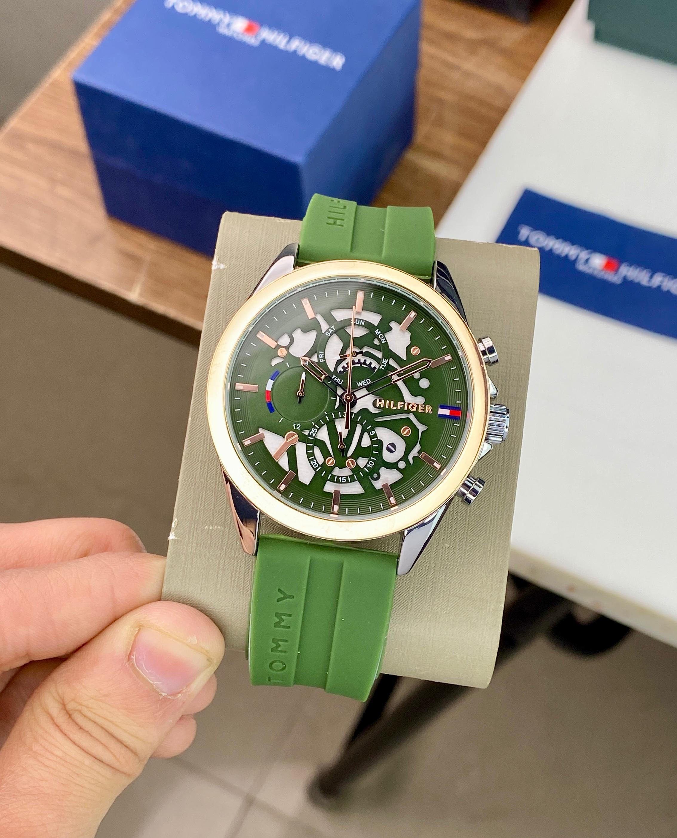 Tomm__Y HILFI_GHER 5555