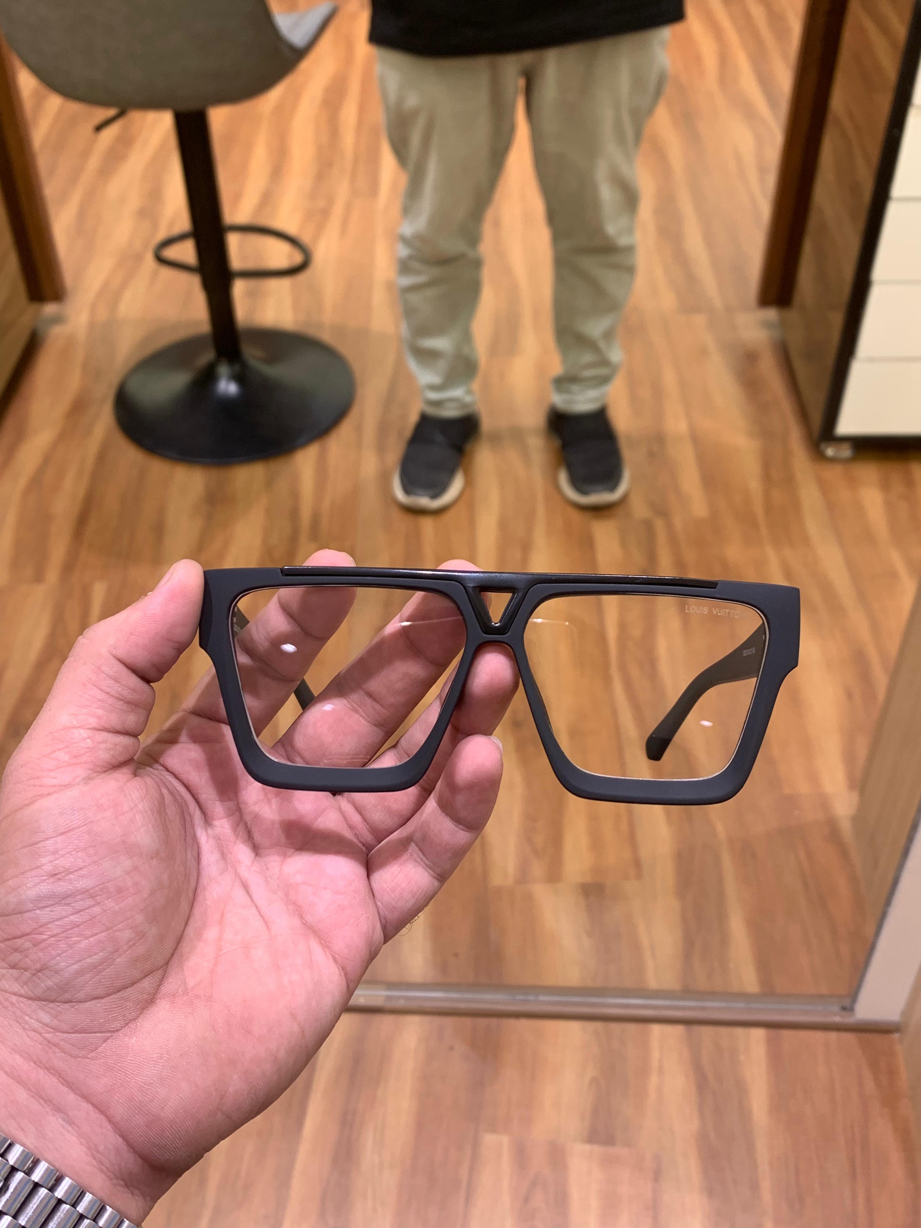 LOI__US SUNGLASS FRAME