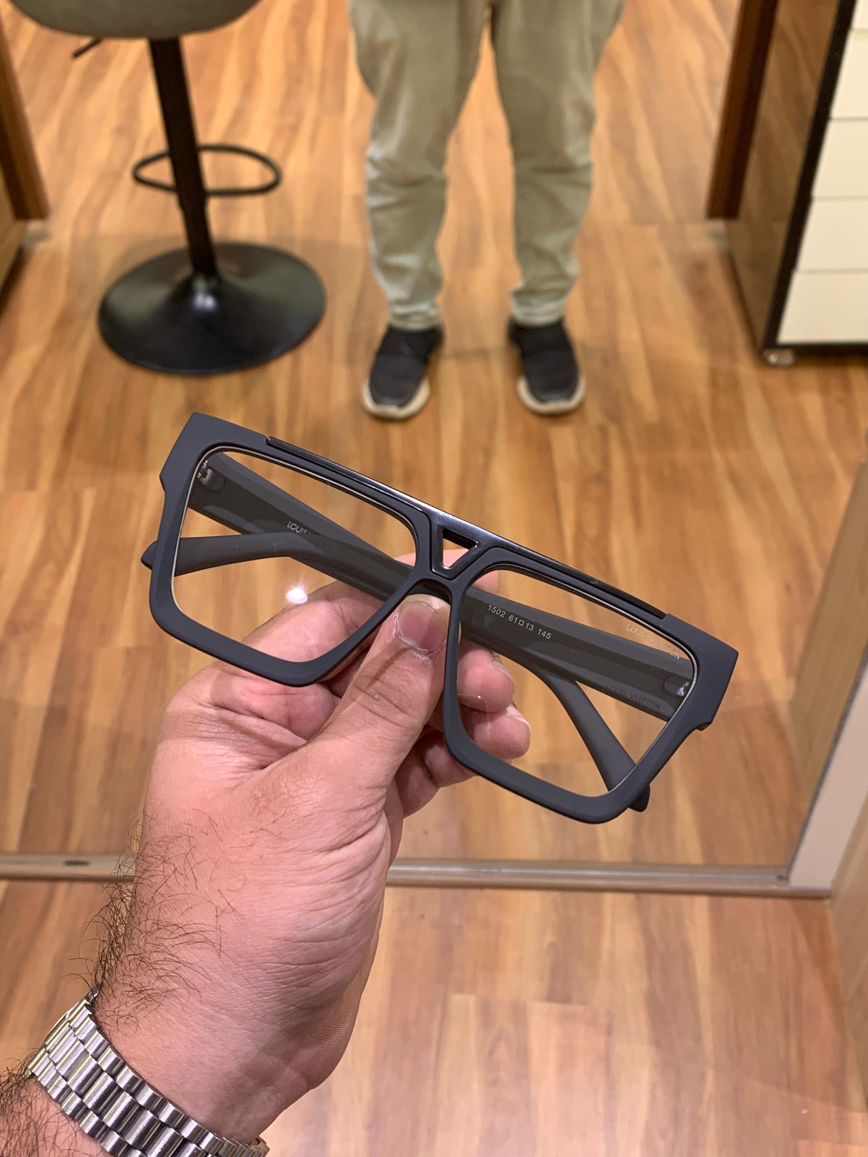 LOI__US SUNGLASS FRAME