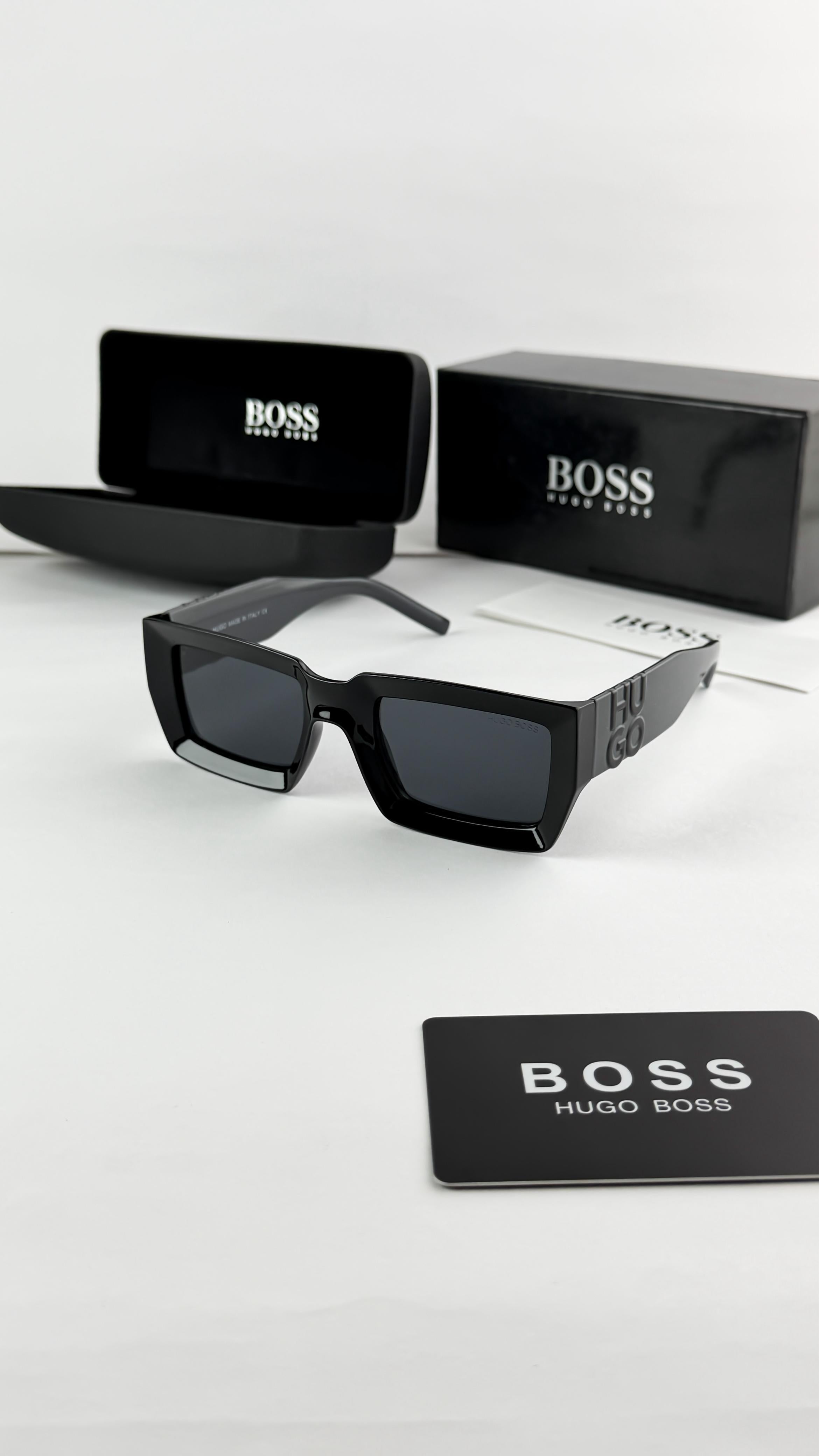 HU__GO B__SS GREY BLACK 1310  SUNGLASS