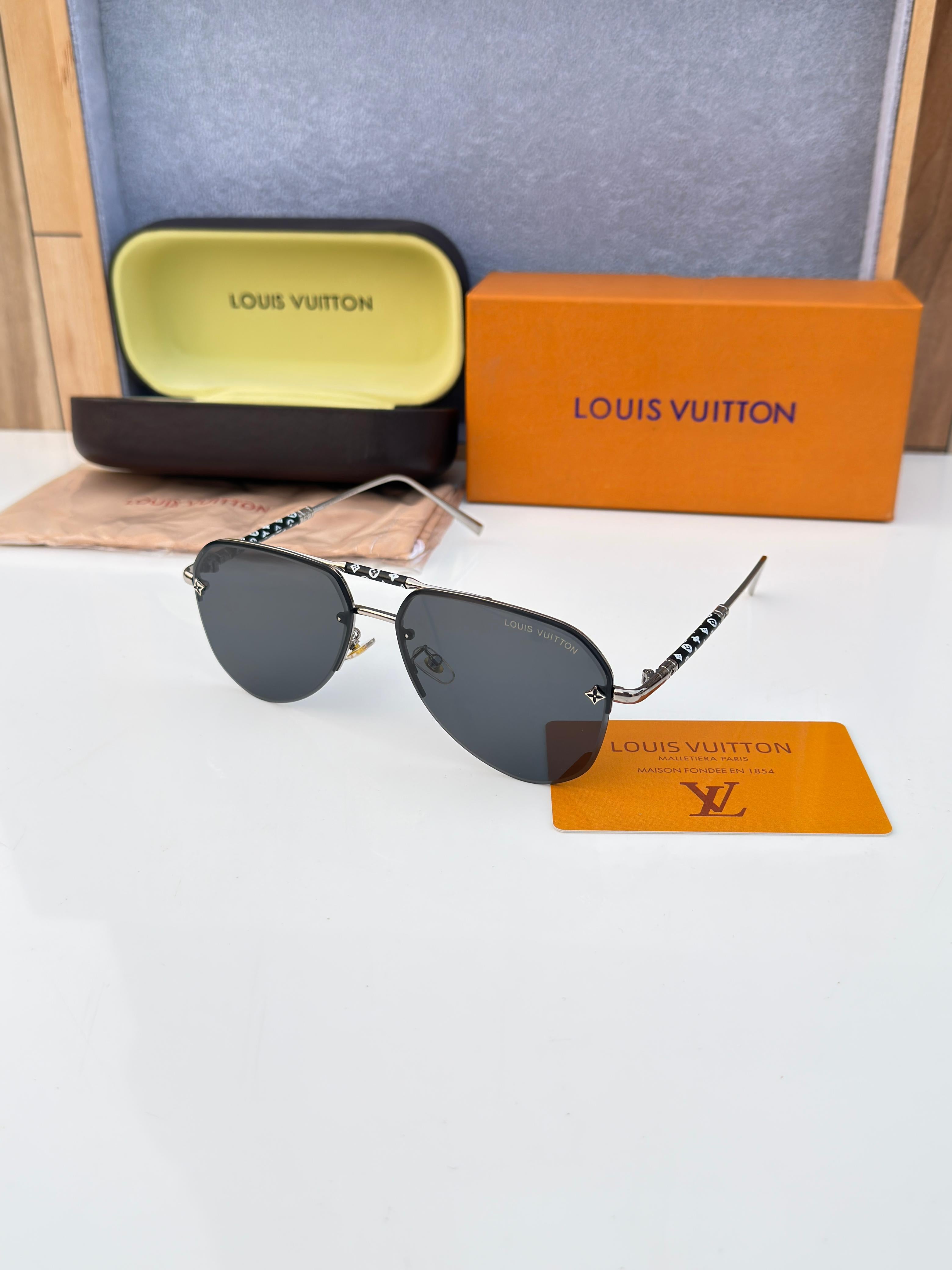 Lo__uis vuit_on 78011 black  SUNGLASS