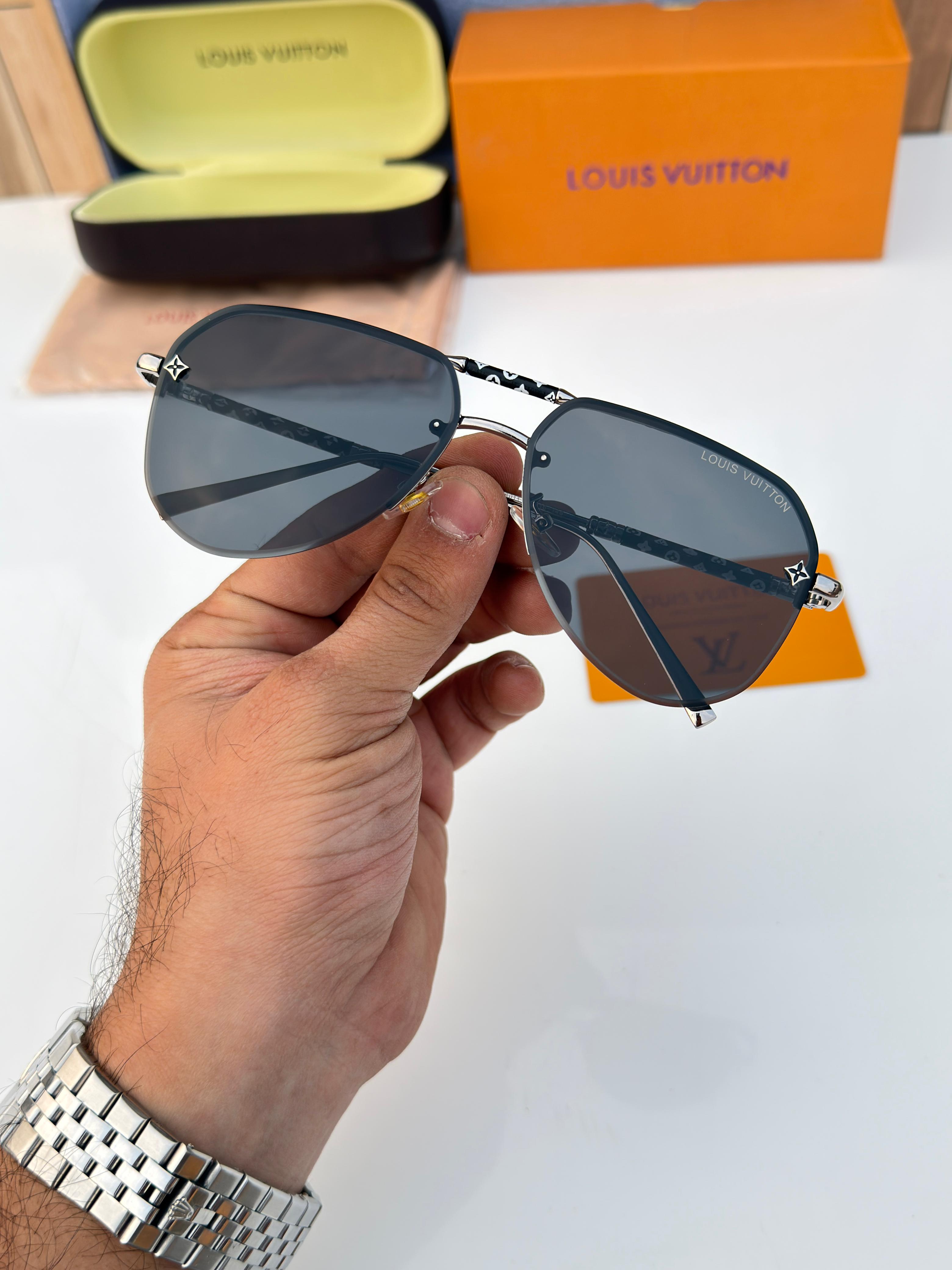 Lo__uis vuit_on 78011 black  SUNGLASS