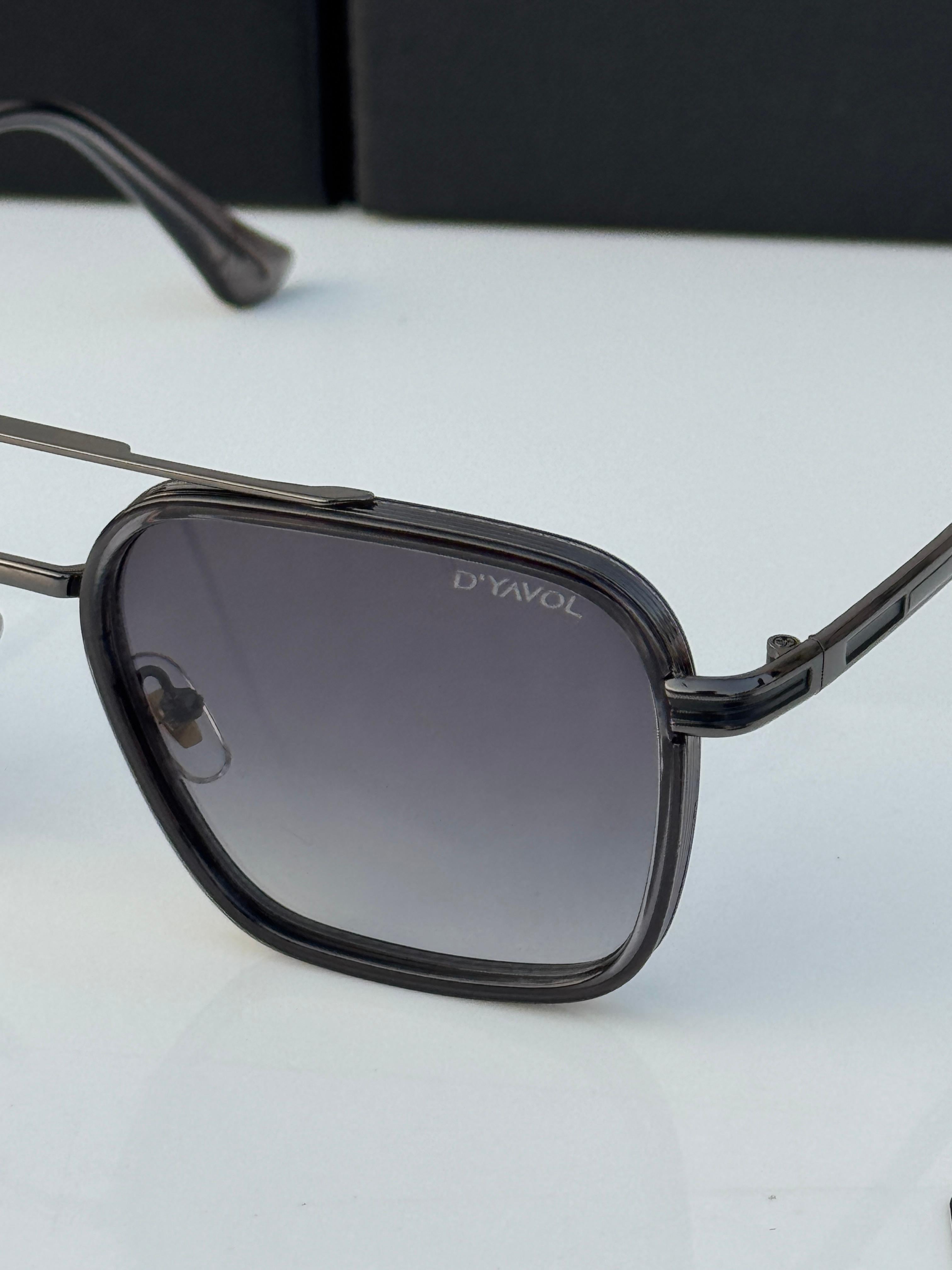 Dy__avol shaded SRK SUNGLASS