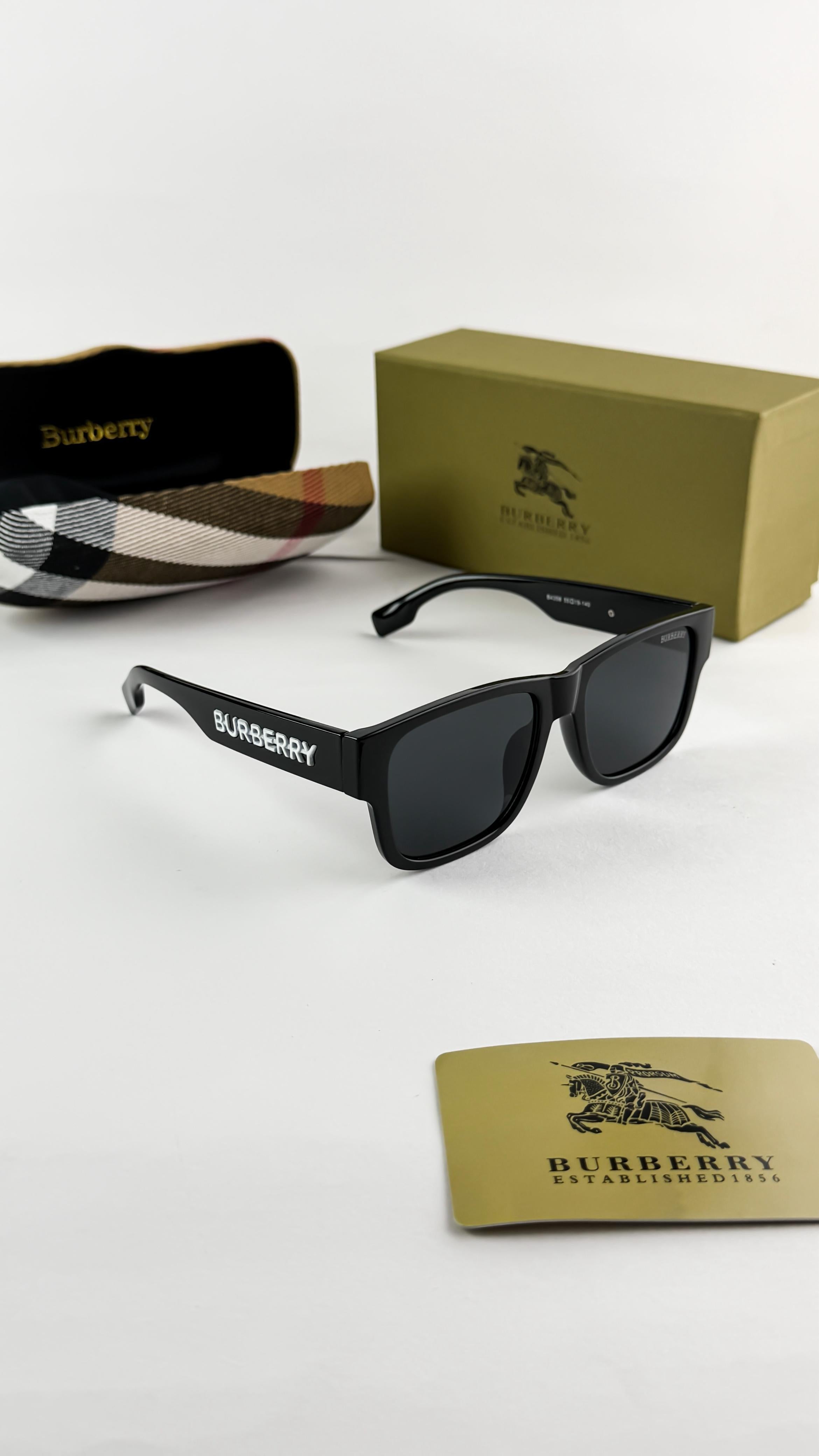 BURB__ERRY BLACK 4358  SUNGLASS