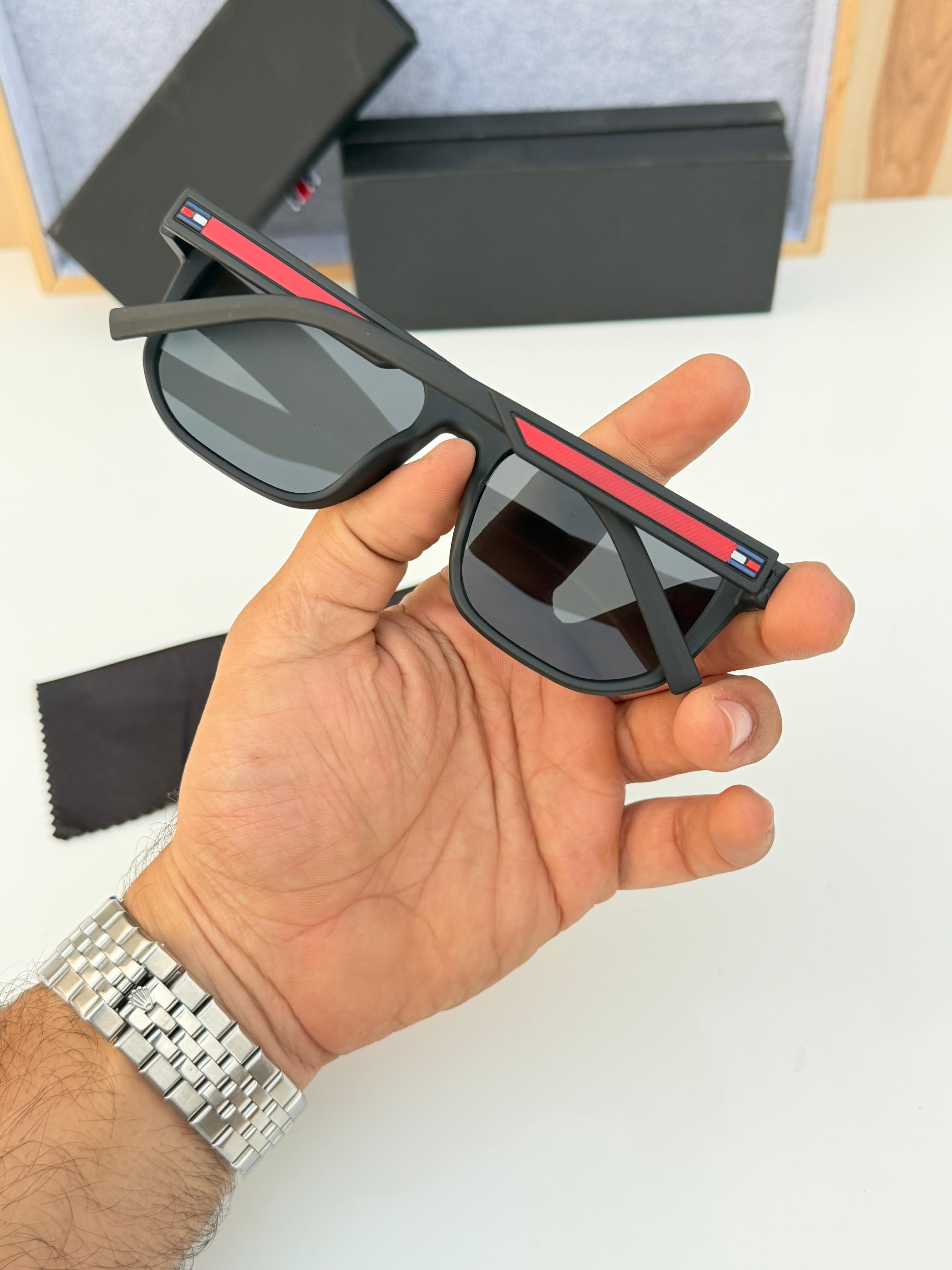 Tom__my hilfiger 2568 black red   SUNGLASS