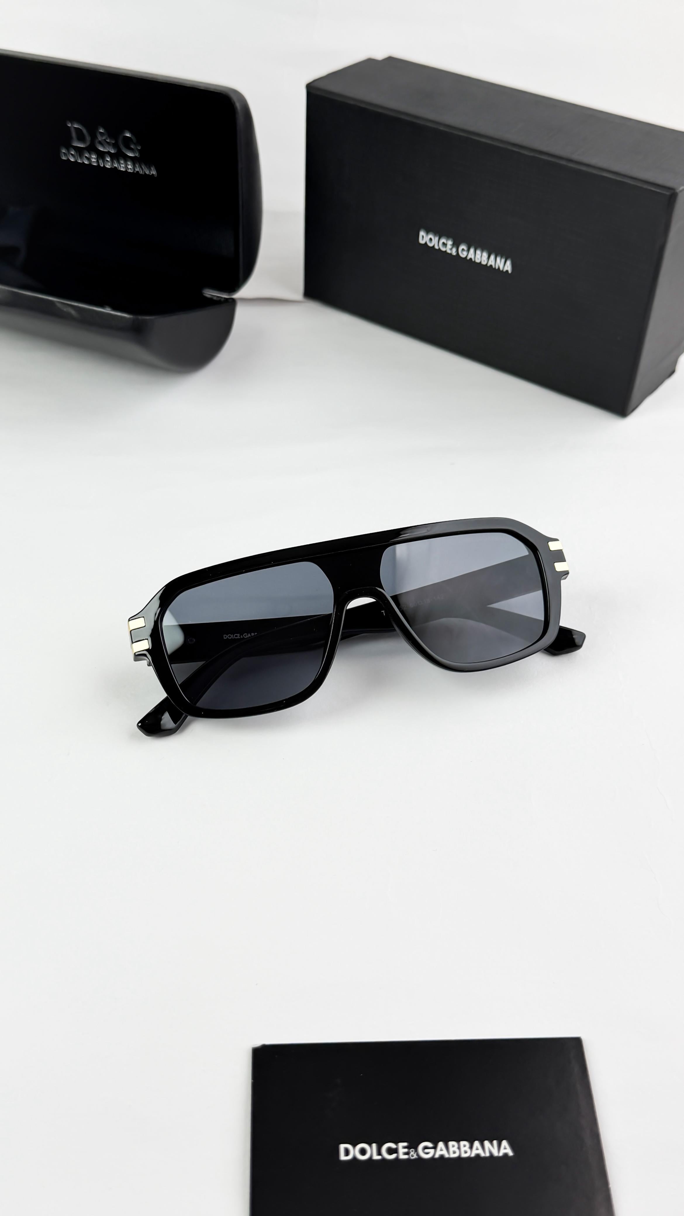DOL_CE & GABB__NA GOLD BLACK 4962  SUNGLASS