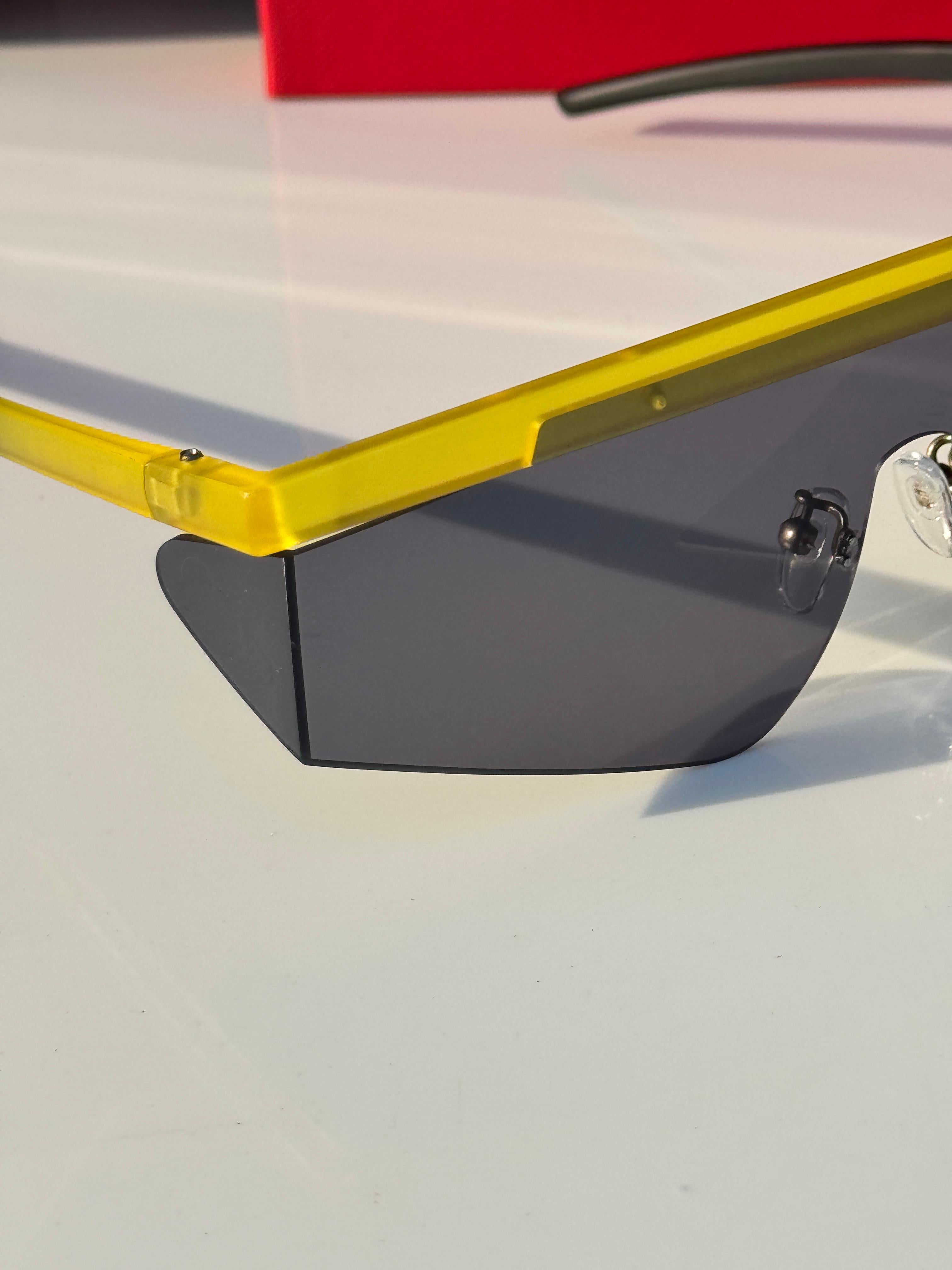 Pra_da 217 yellow black  SUNGLASS