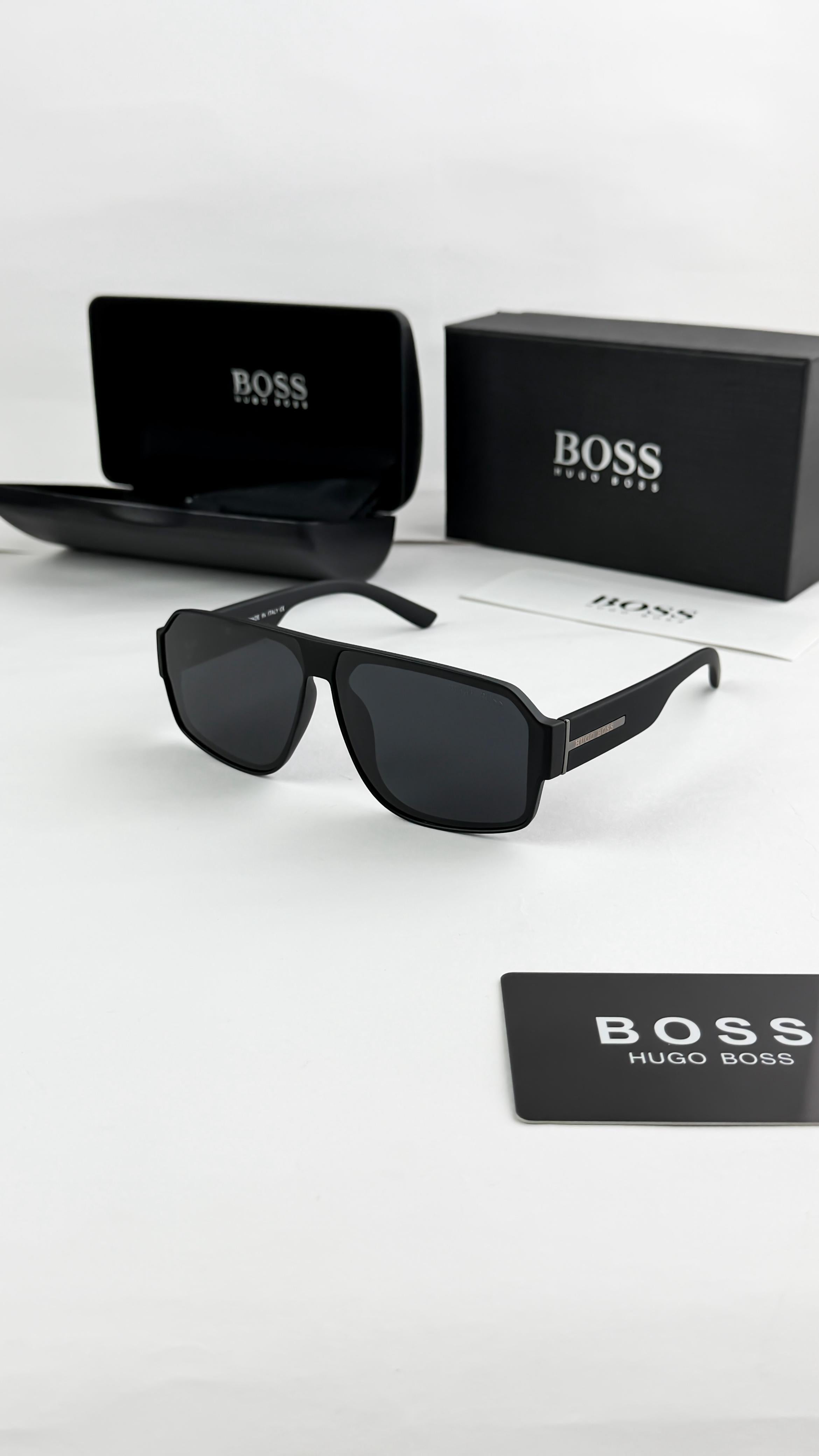 HU__GO BOSS 26206  SUNGLASS