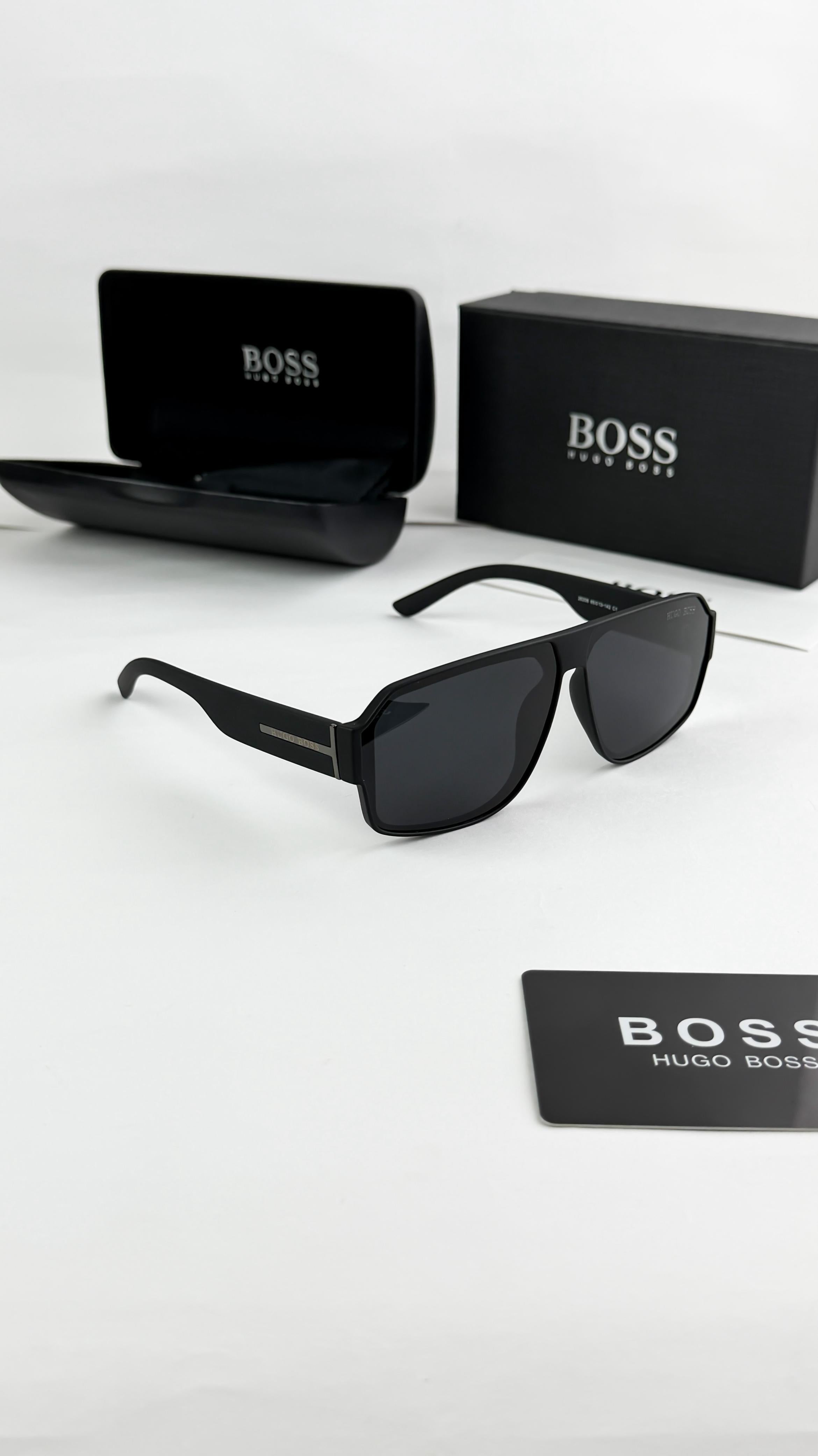 HU__GO BOSS 26206  SUNGLASS