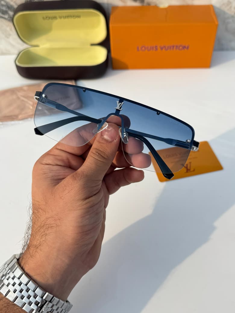 Lo__uis vuitton 33015 silver blue  SUNGLASS