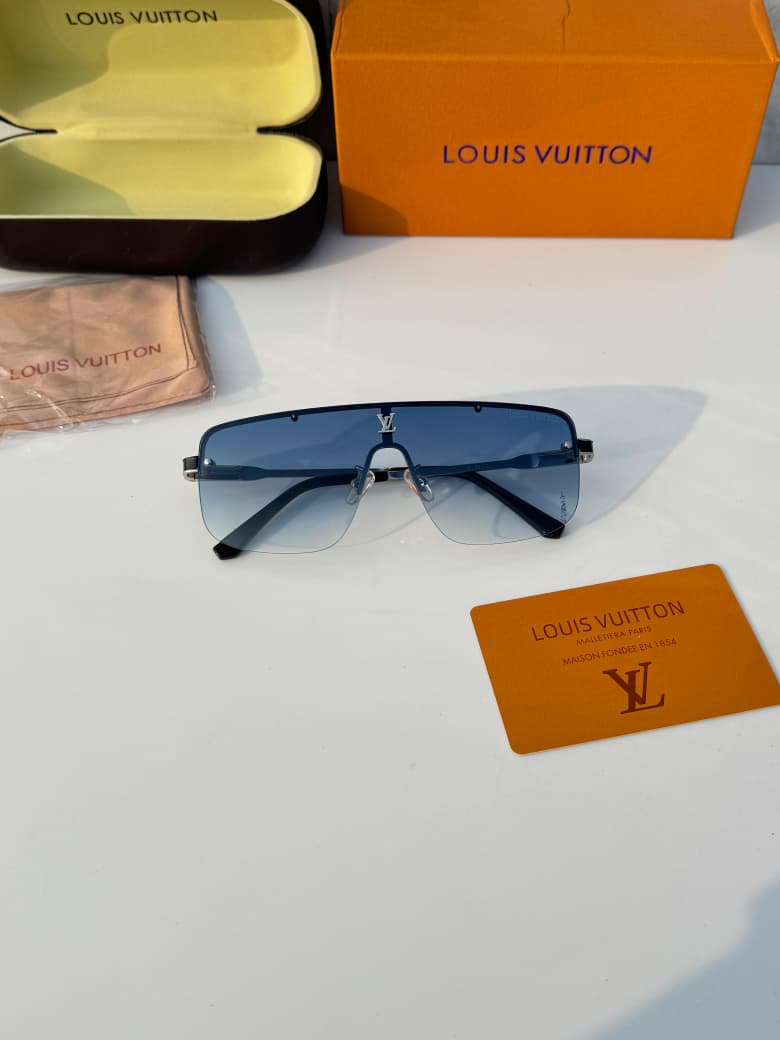 Lo__uis vuitton 33015 silver blue  SUNGLASS