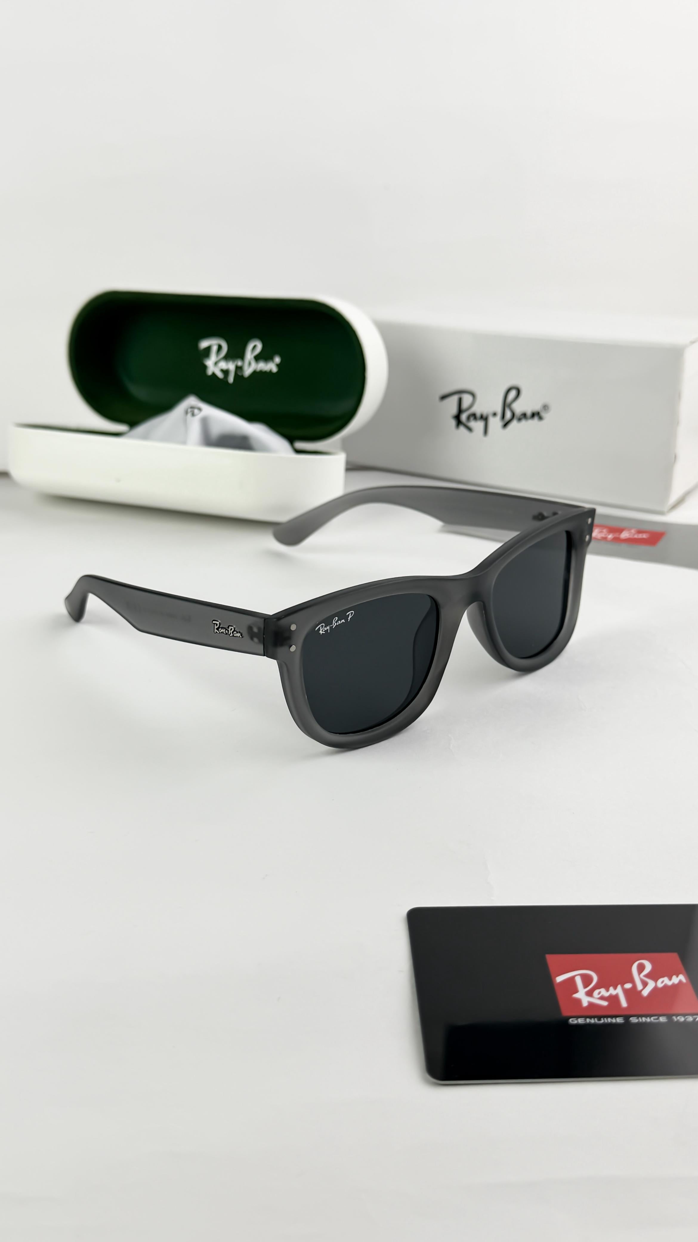 RAYB__AN GREY REVERSE 0502   SUNGLASS