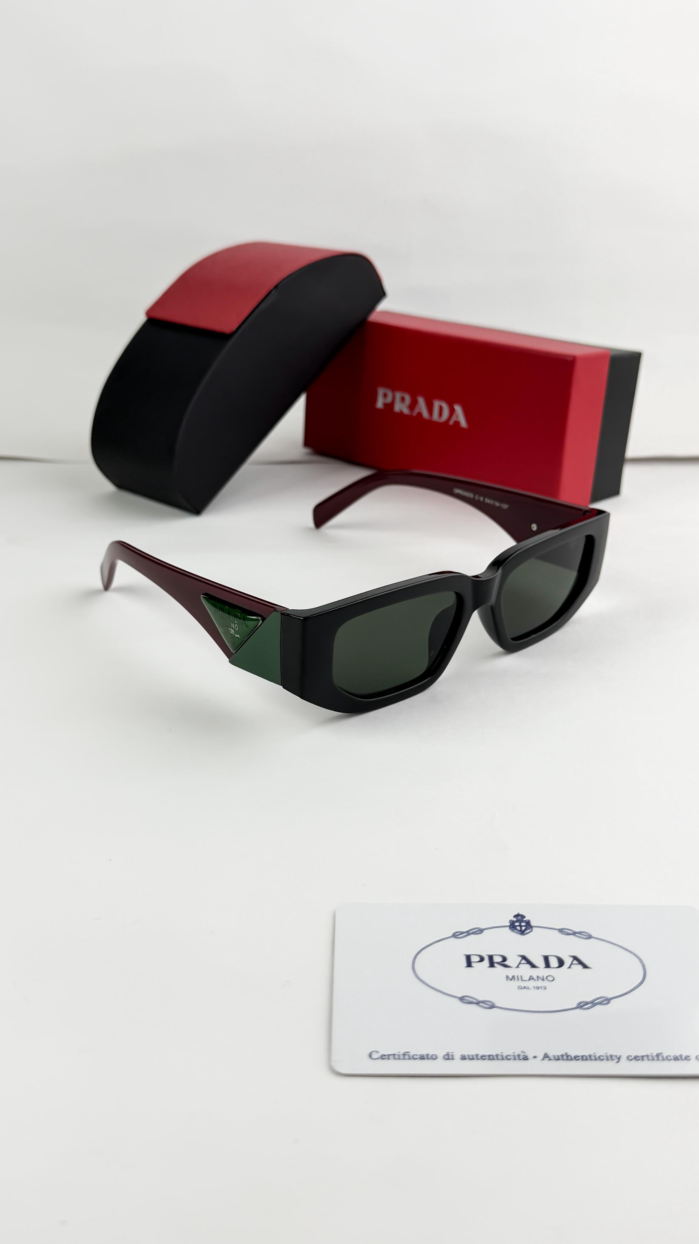 PRA_DA SUNGLASS