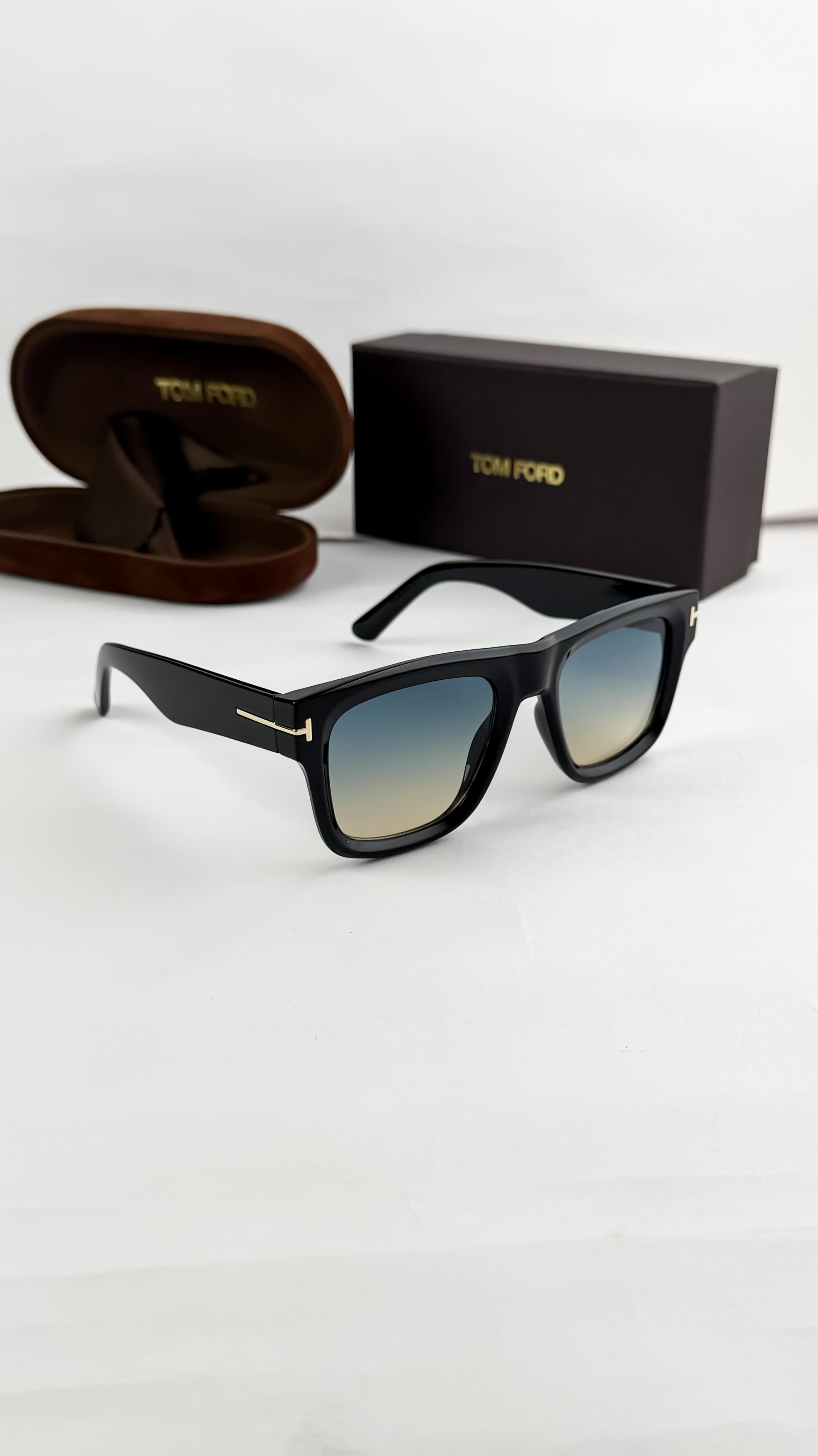TO_MFORD SEA GREEN  SUNGLASS