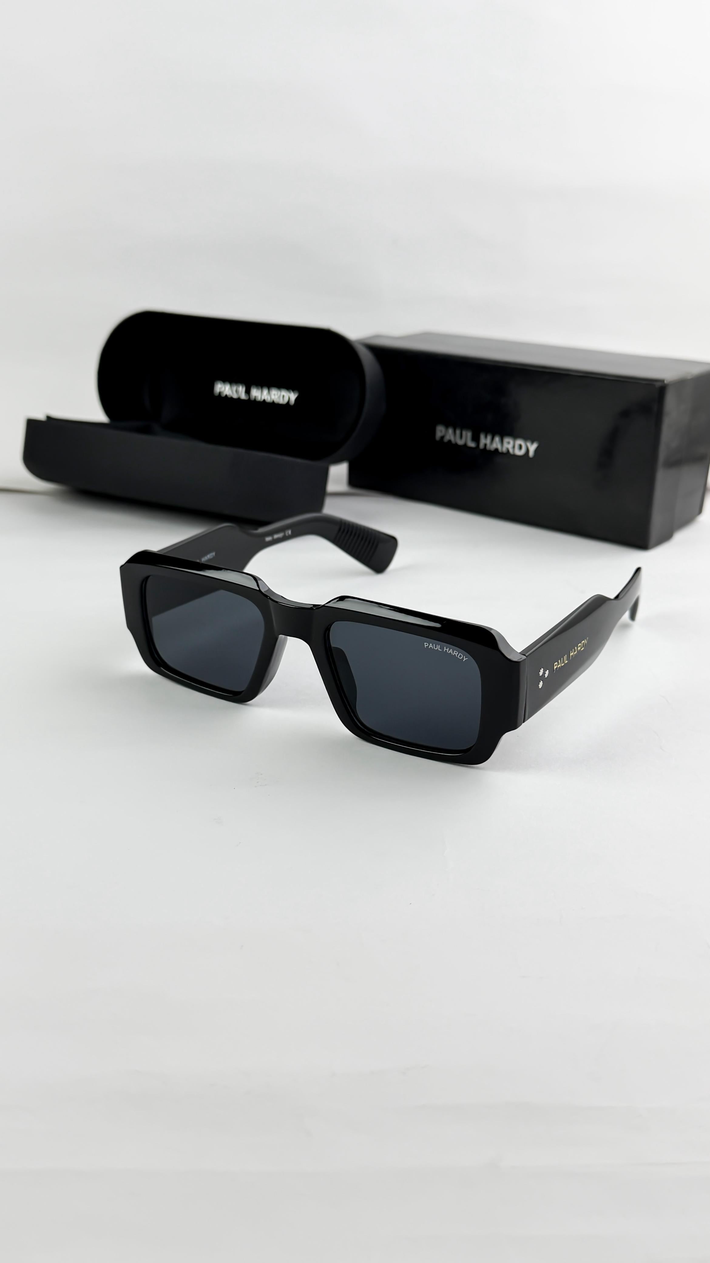 PA_UL HA_DY BLACK COAL  SUNGLASS