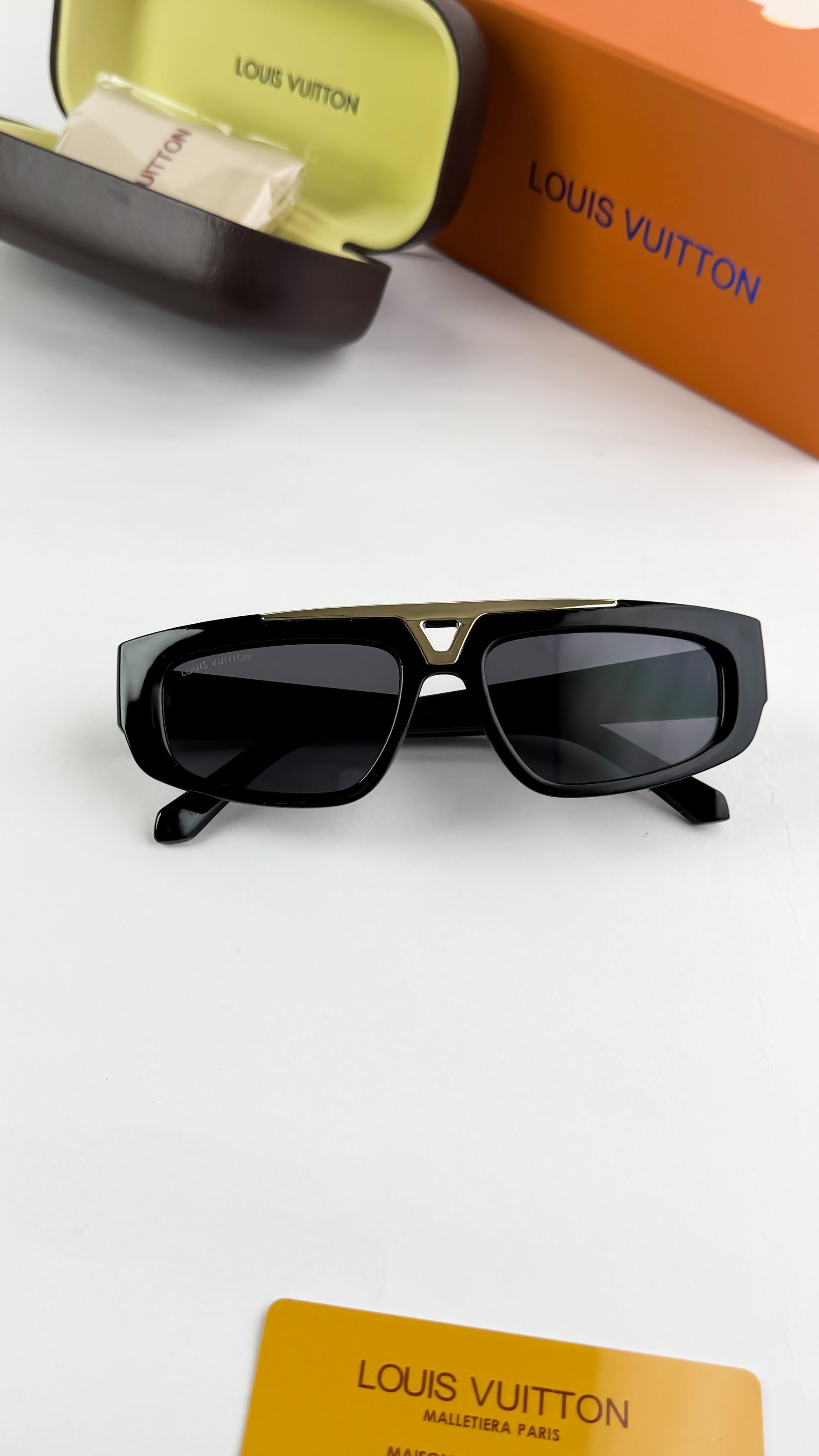 LOU__IS VUI_TON BLACK 6155  SUNGLASS