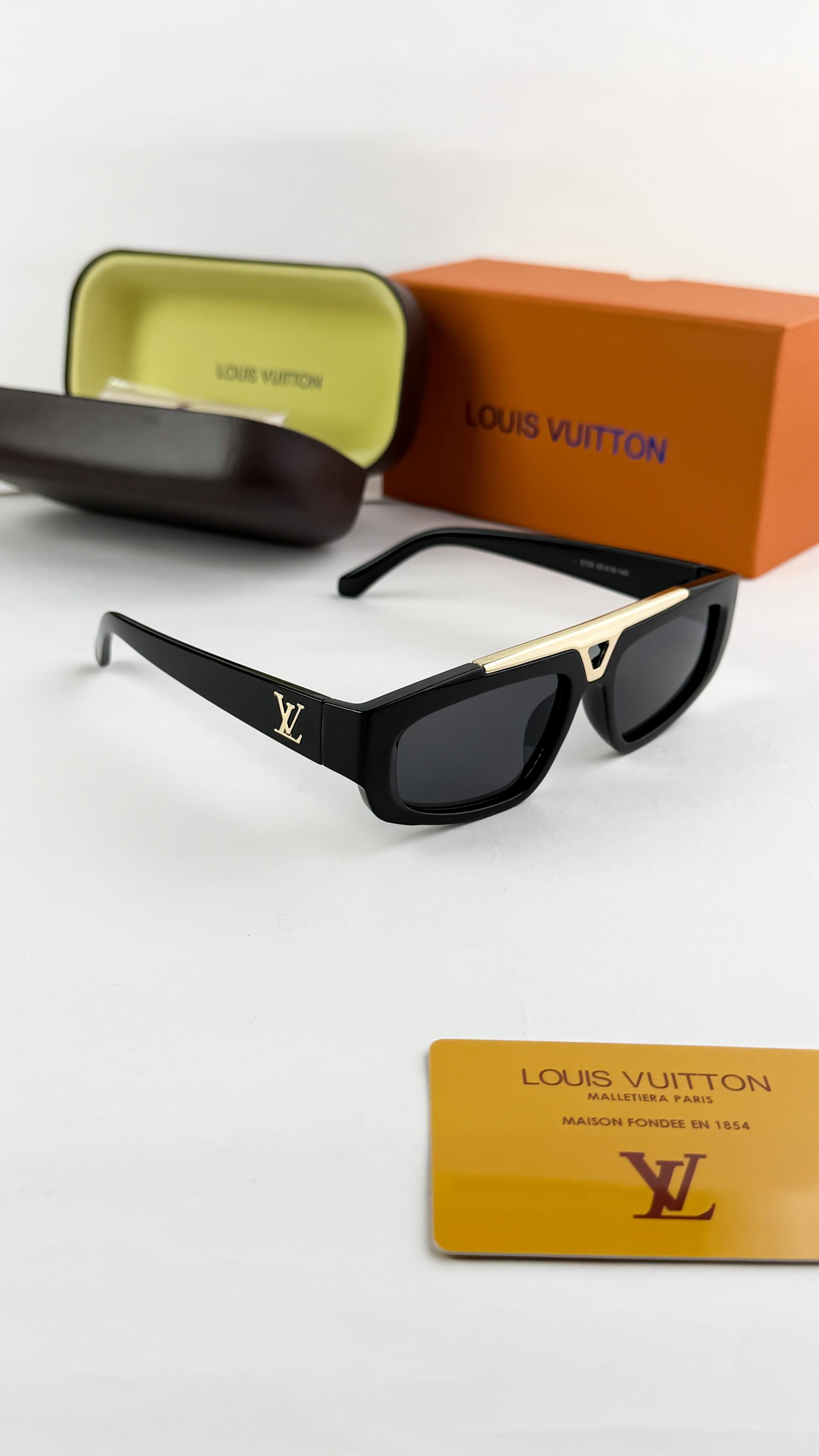 LOU__IS VUI_TON BLACK 6155  SUNGLASS