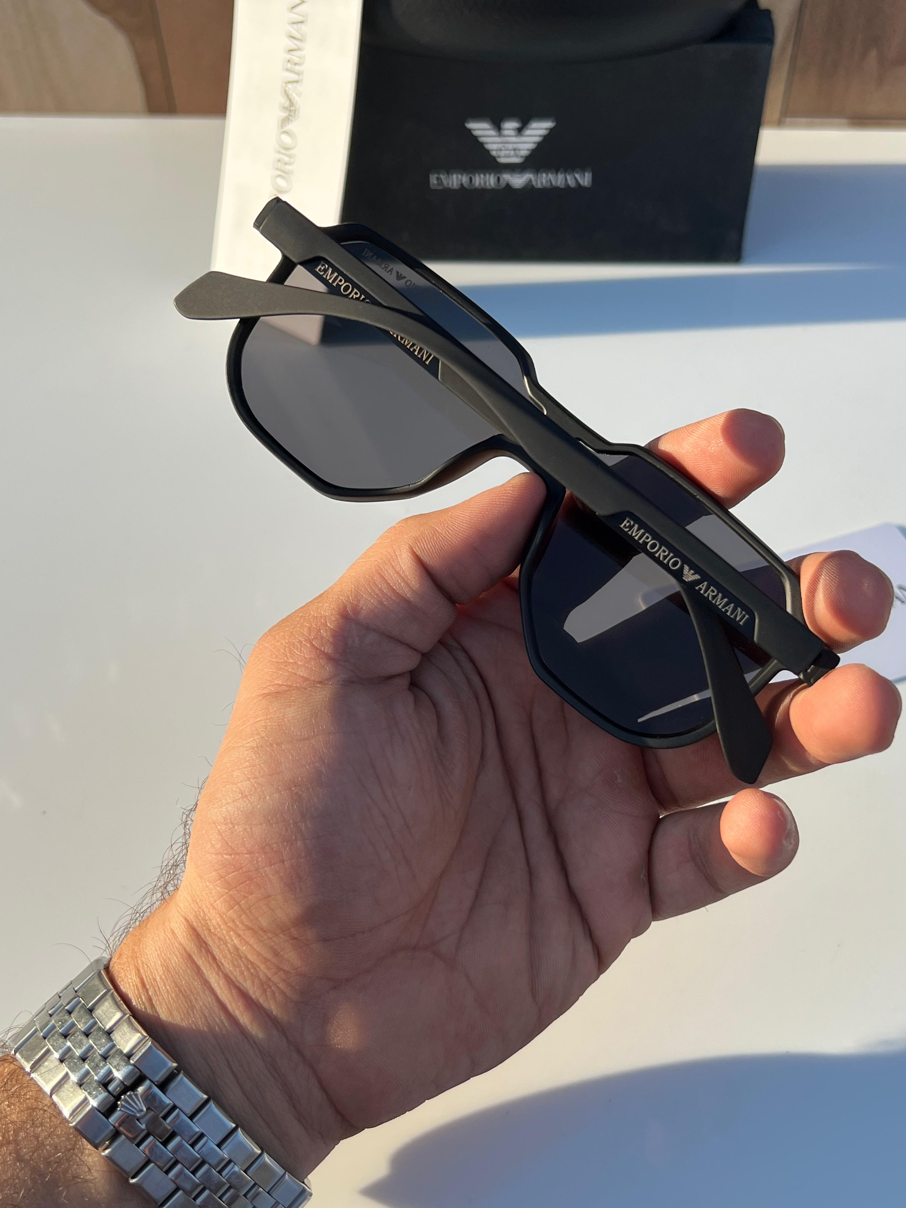 Emp__orio arm_ani 2602 matt black SUNGLASS