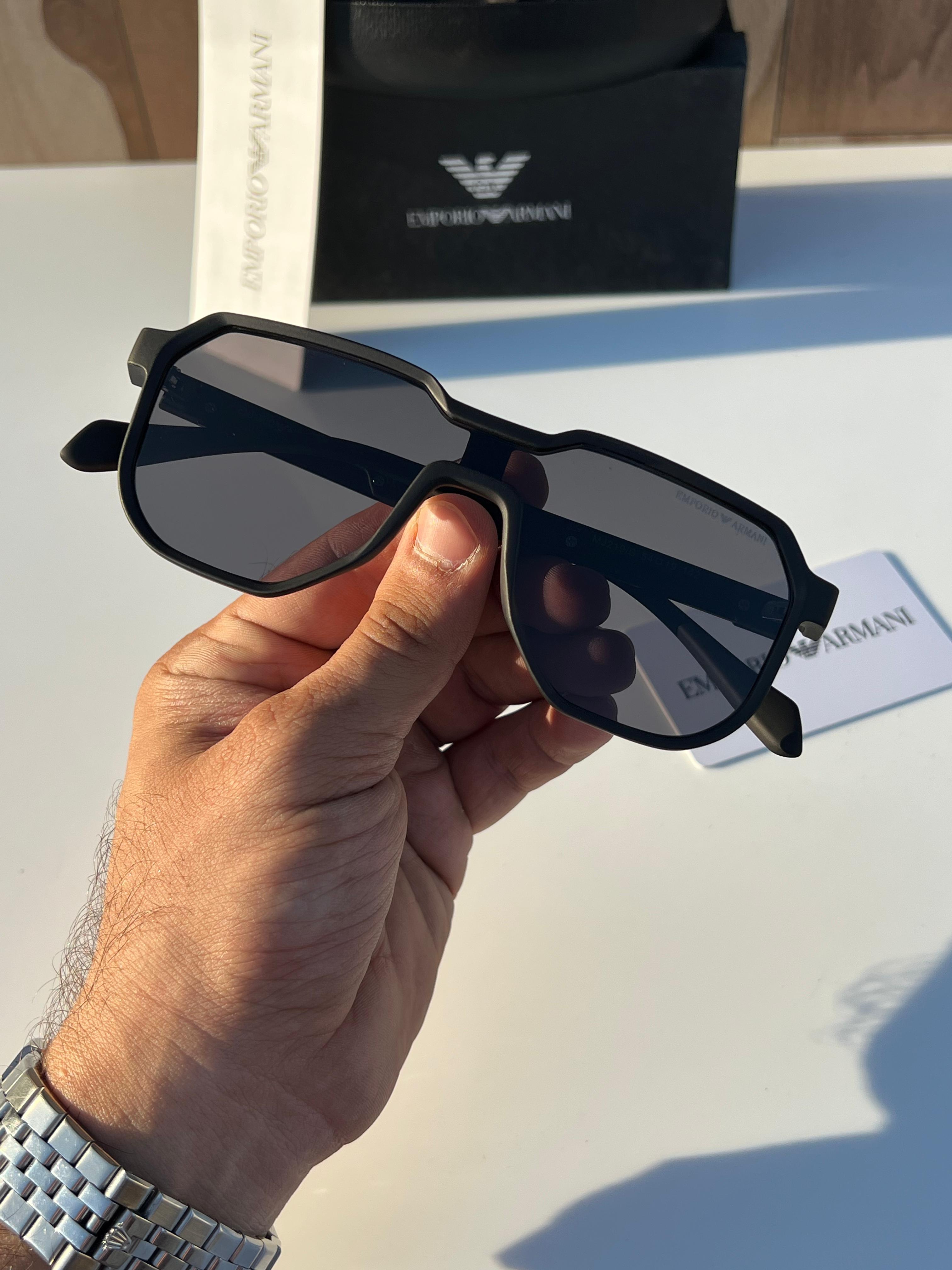 Emp__orio arm_ani 2602 matt black SUNGLASS