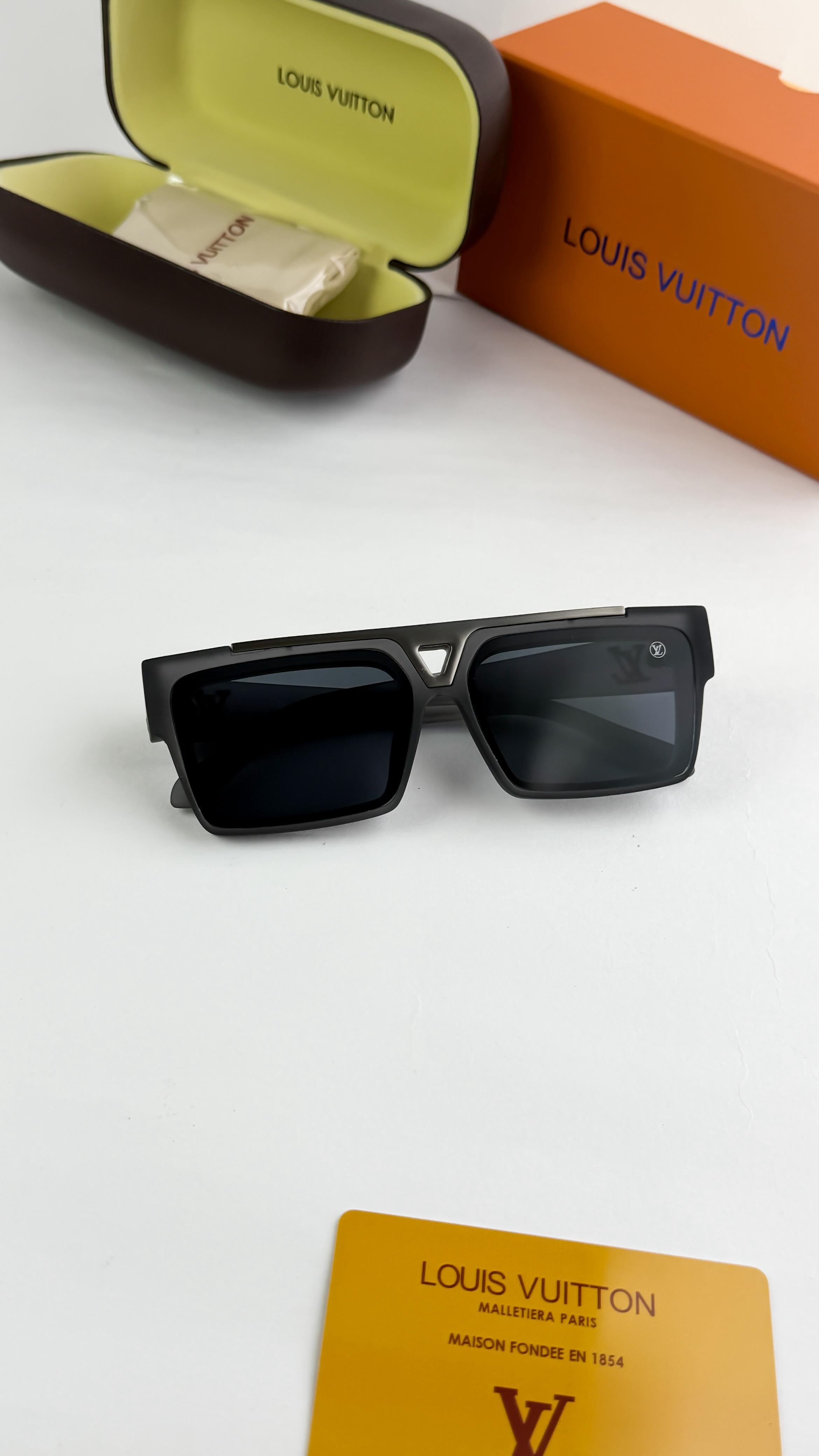 LOU_IS VUITON GREY BLACK 1984  SUNGLASS
