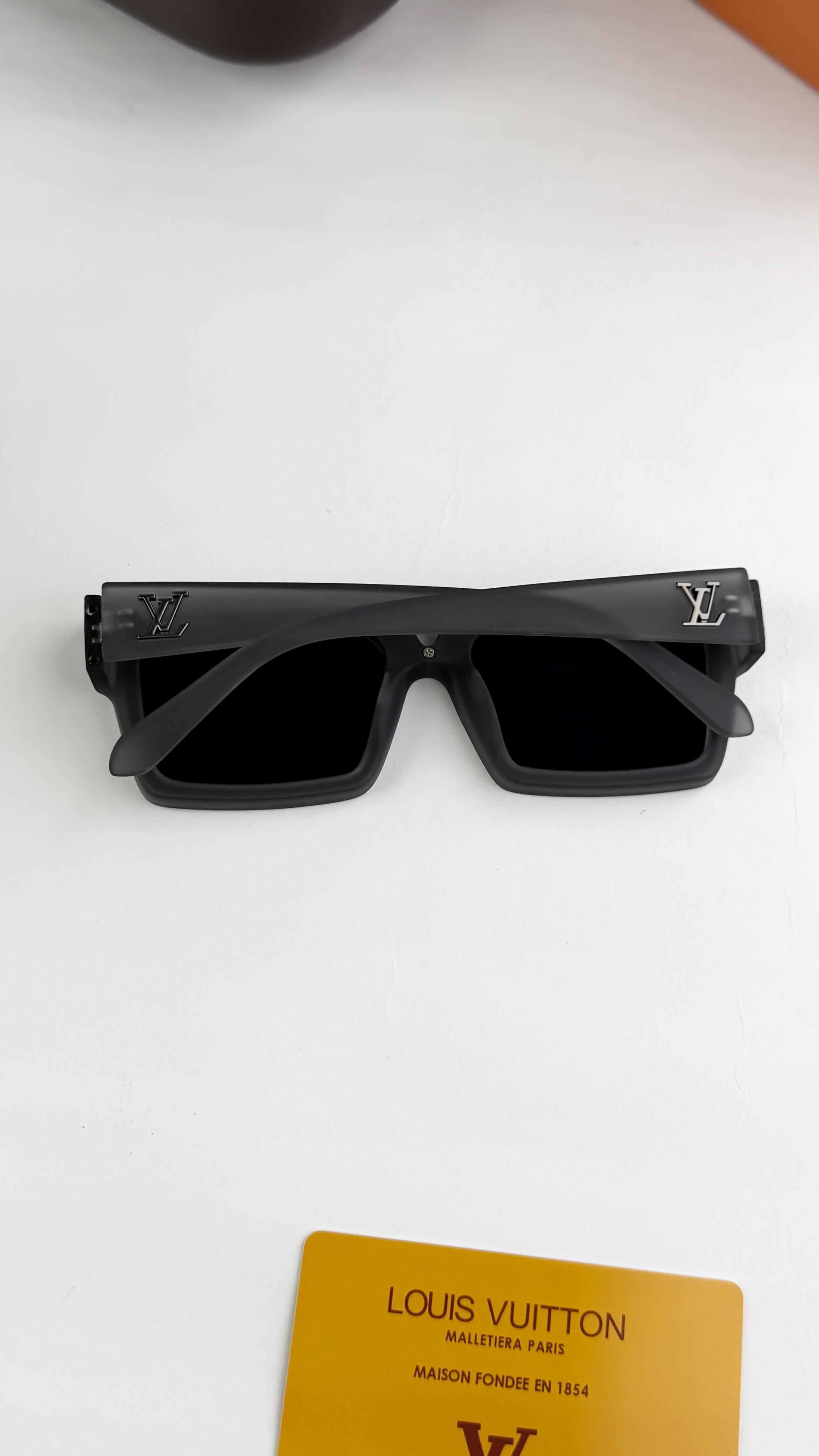 LOU_IS VUITON GREY BLACK 1984  SUNGLASS