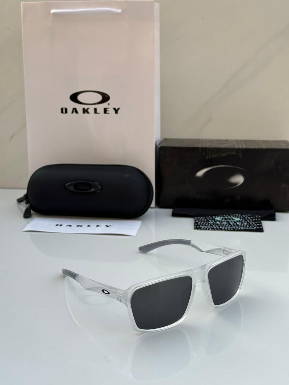 oak_ley sunglass