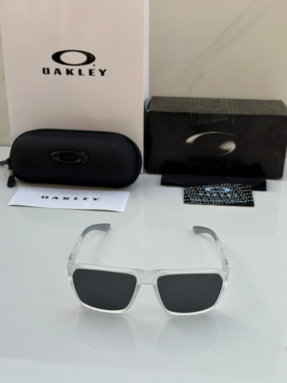 oak_ley sunglass