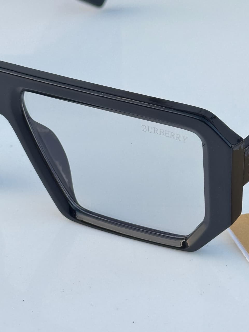 Burb__erry 4366 black plano  SUNGLASS