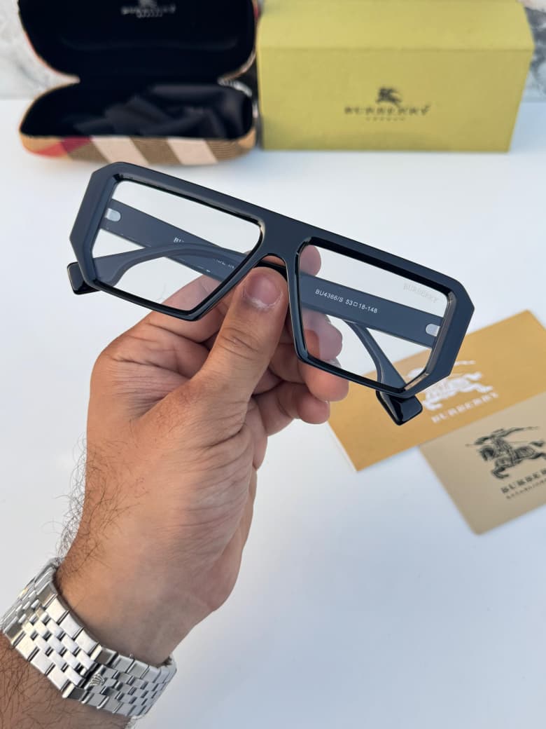 Burb__erry 4366 black plano  SUNGLASS