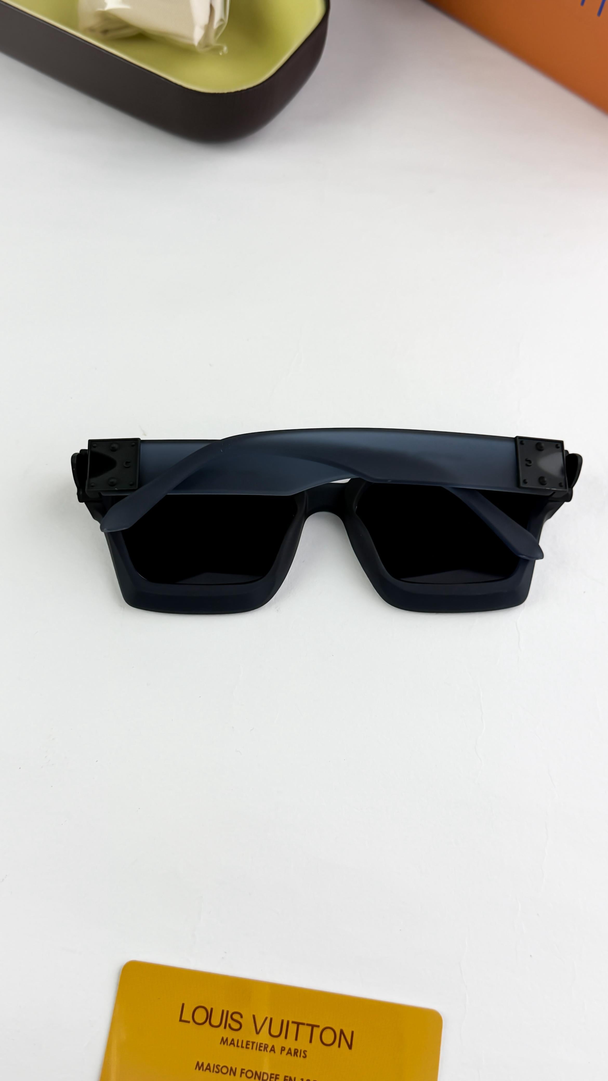 LOUI__S VUI0TON 65N  SUNGLASS