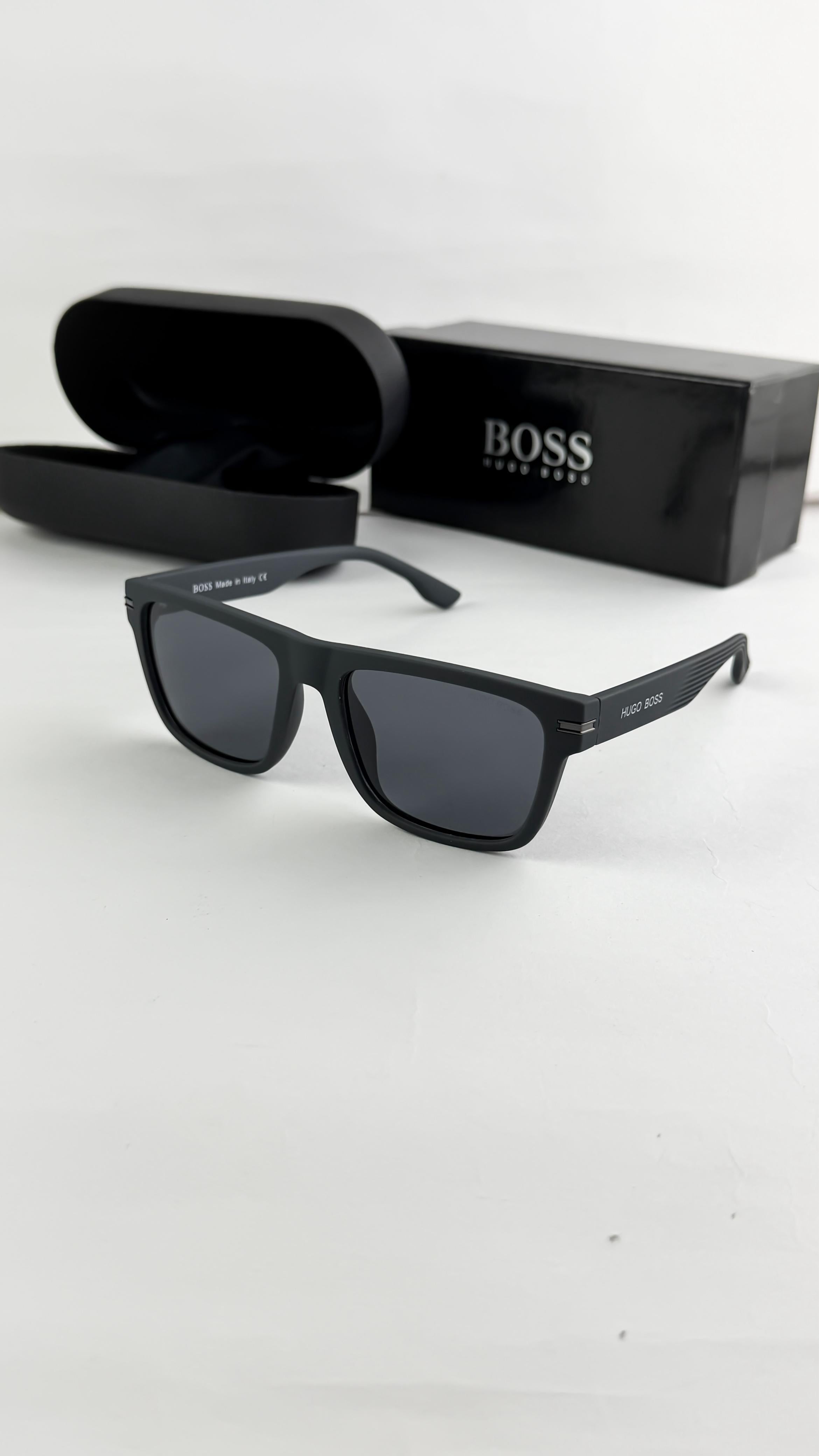 HU__GO BOSS GREY 68524  SUNGLASS
