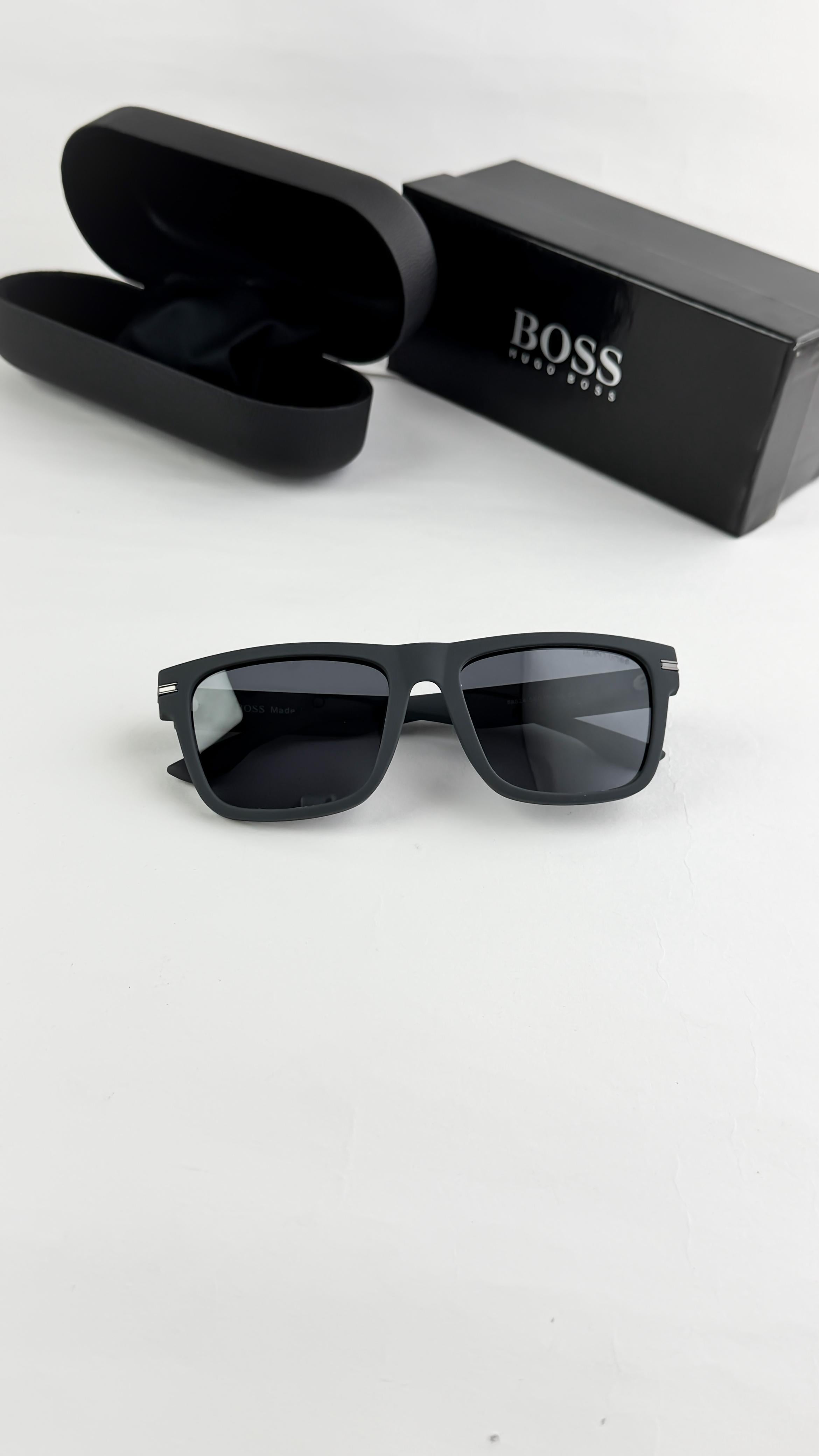 HU__GO BOSS GREY 68524  SUNGLASS