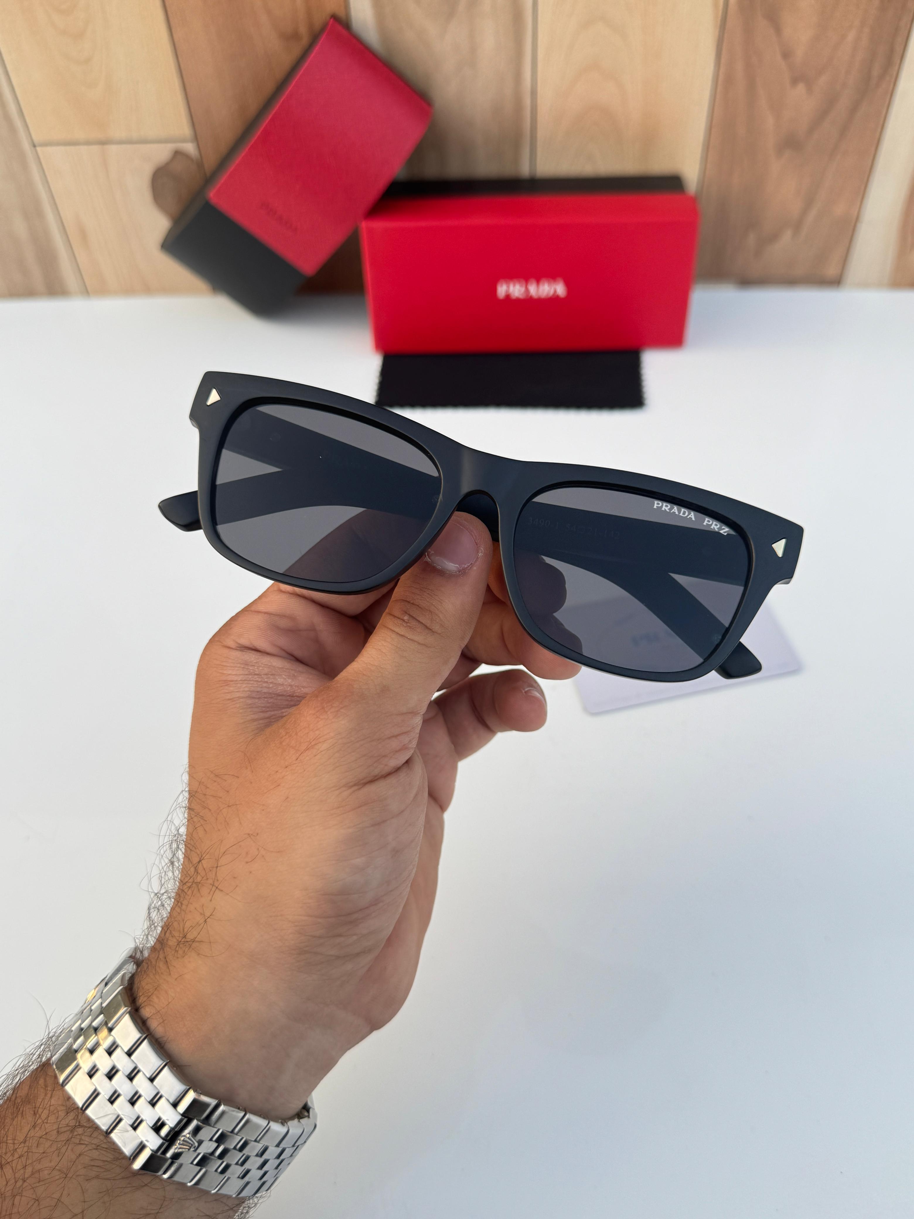 Pr_ada 3490 matt black  SUNGLASS
