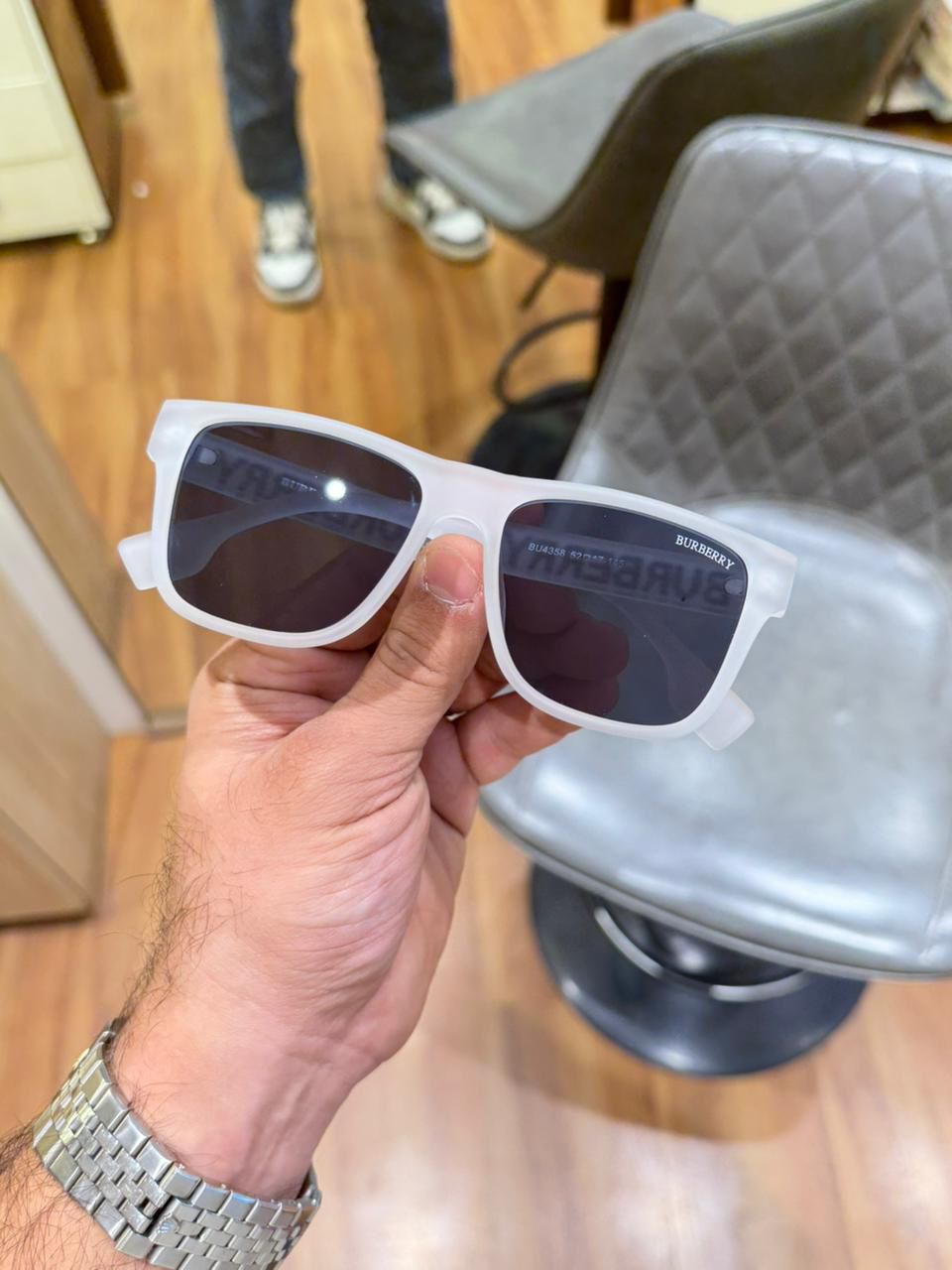 Burb_erry 4358 matt white black  SUNGLASS