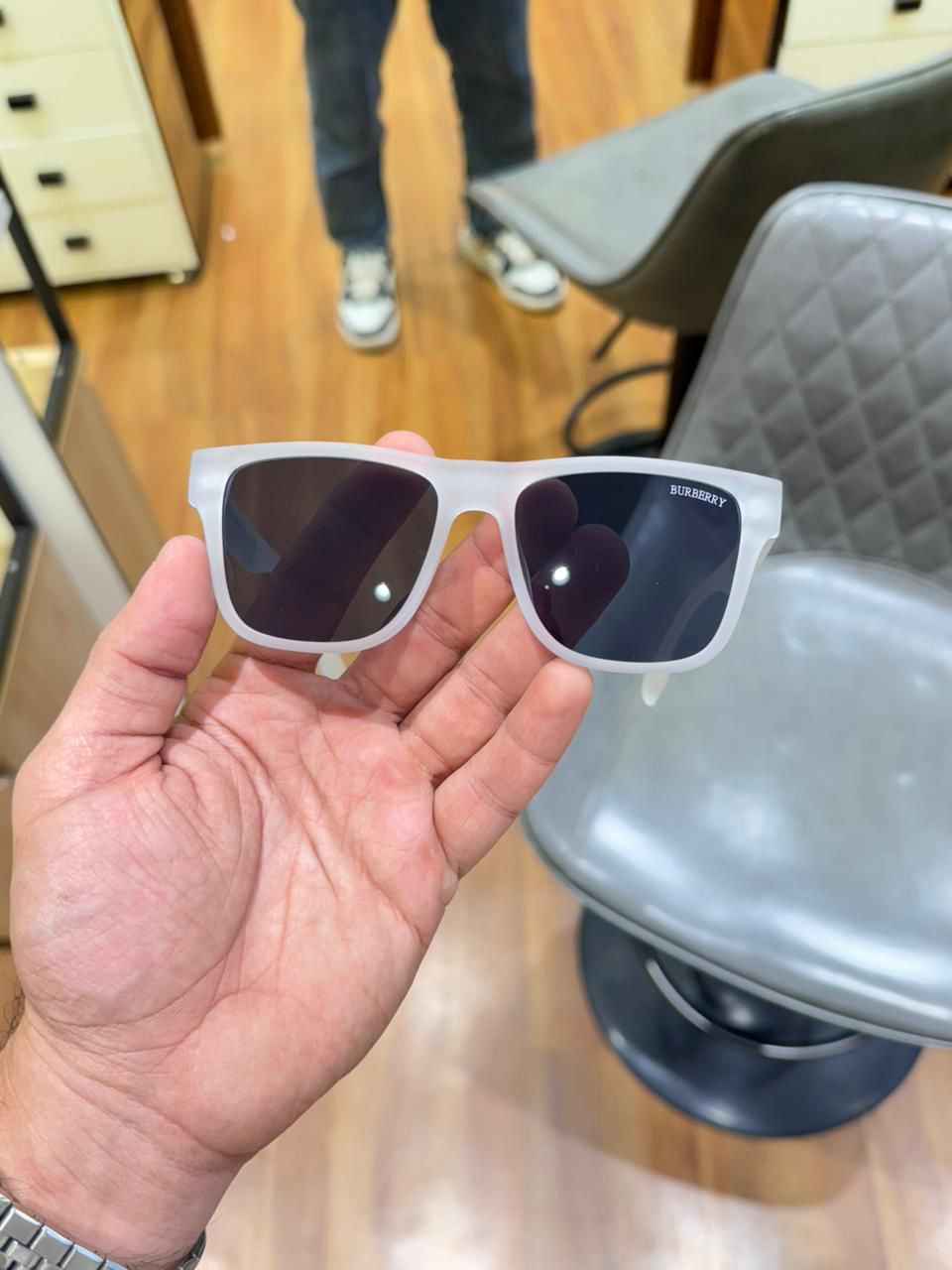 Burb_erry 4358 matt white black  SUNGLASS