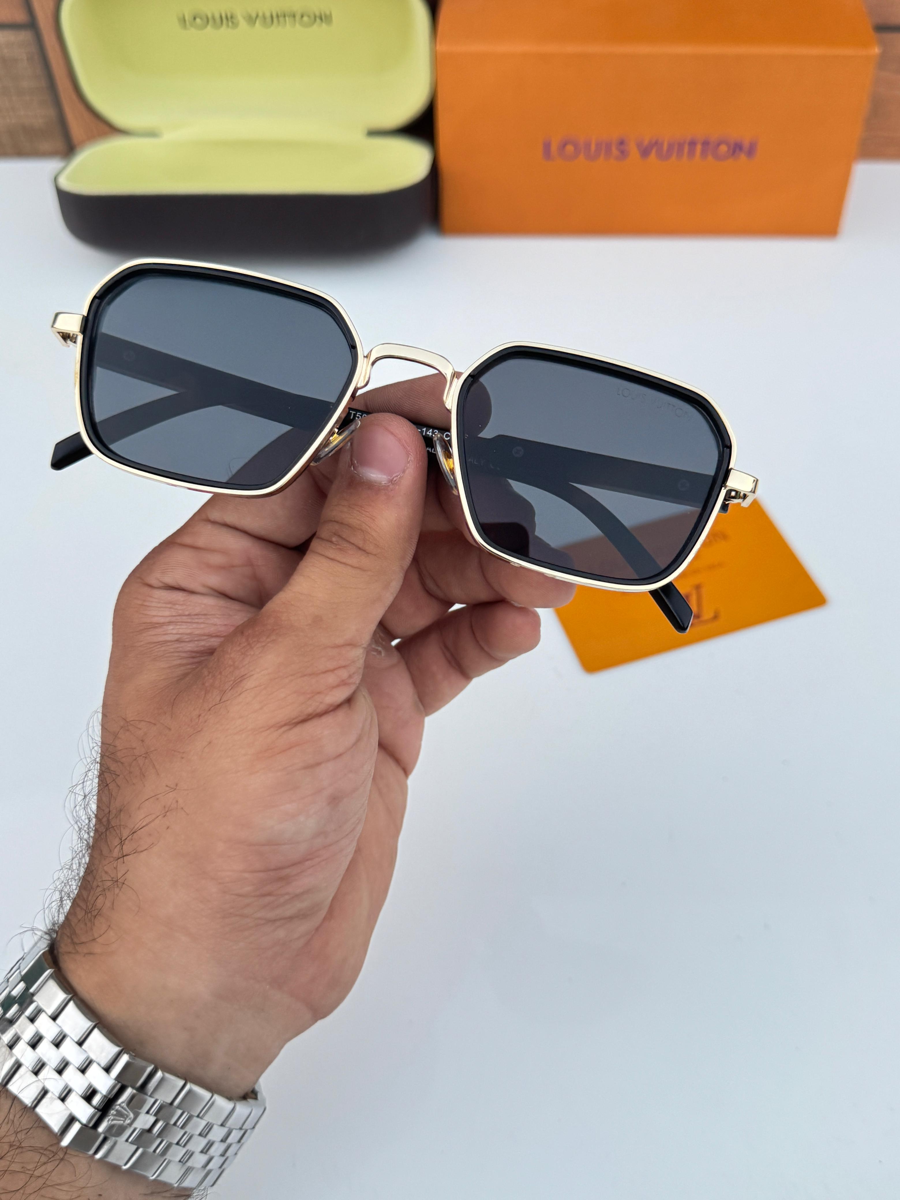 Lou_is vuitton 5013 gold black SUNGLASS