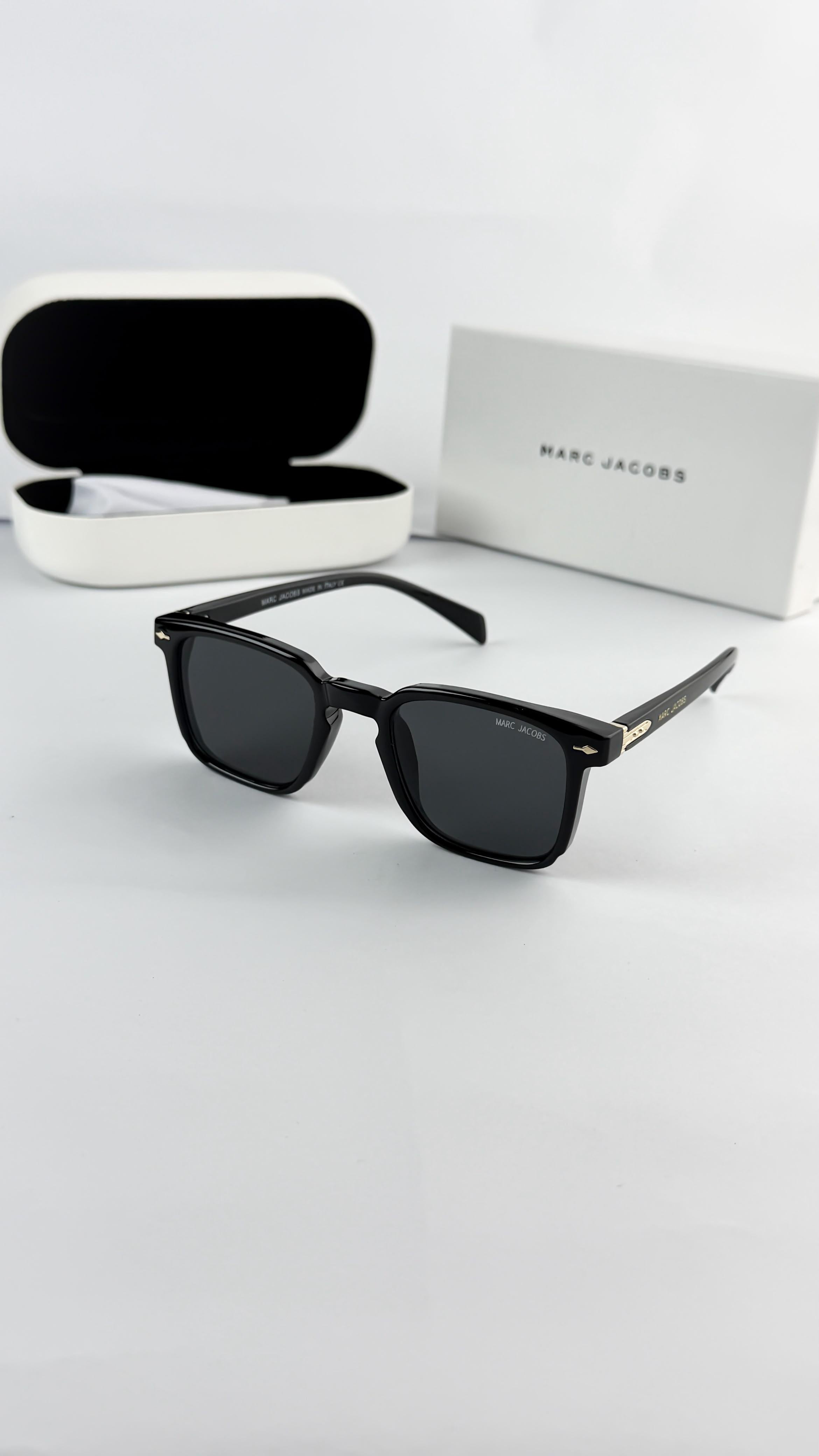 MAR_C JACOBS BLACK 11-24 SUNGLASS
